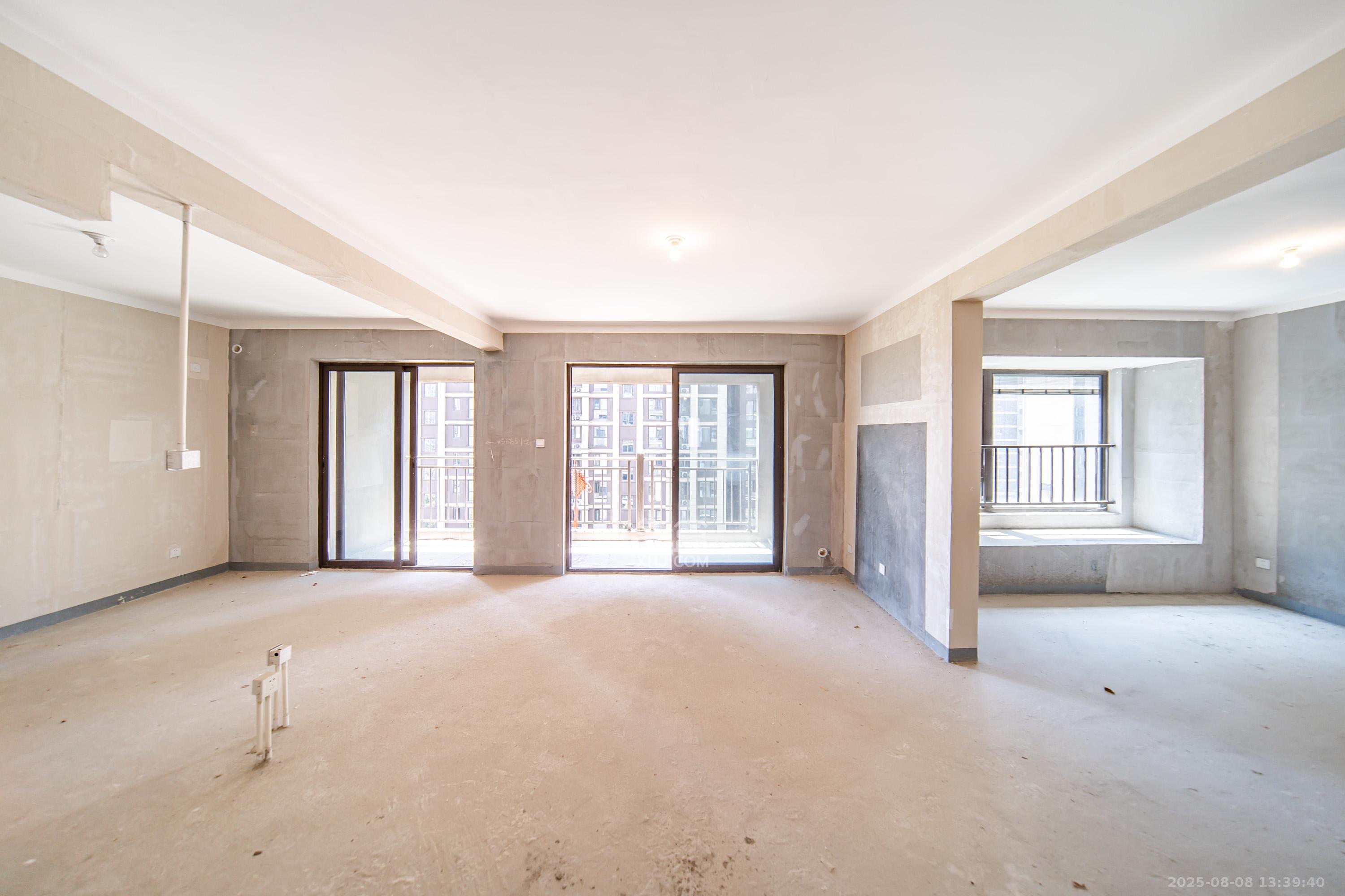 建发电建江山悦  4室2厅2卫   133.00万