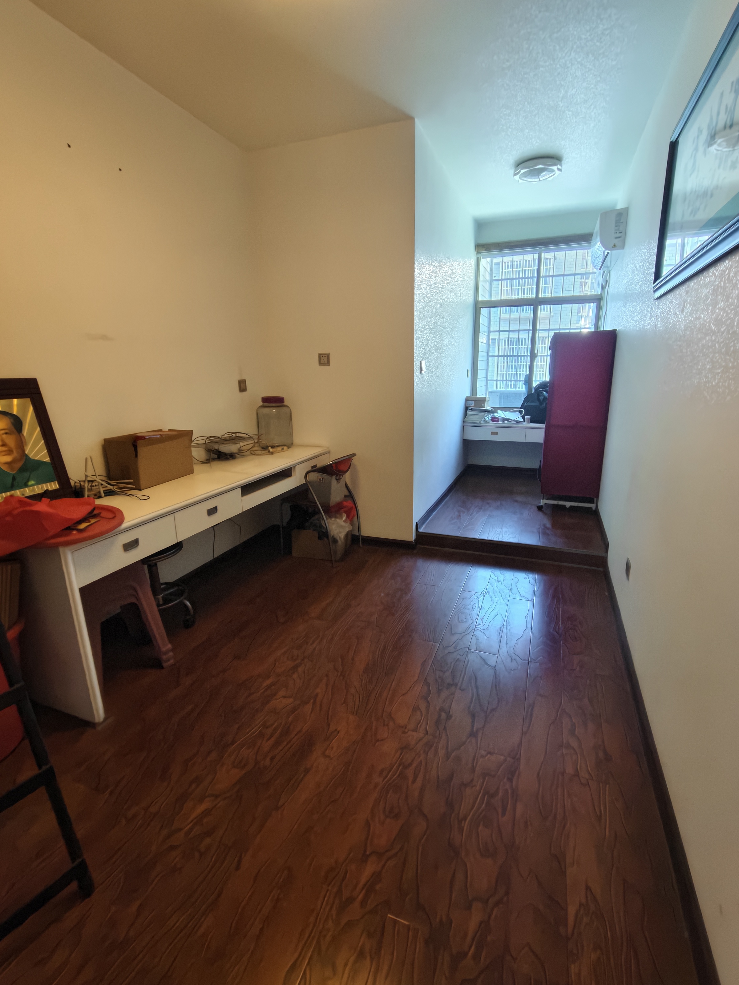 娄底第五完全小学  4室2厅2卫    55.8万客厅