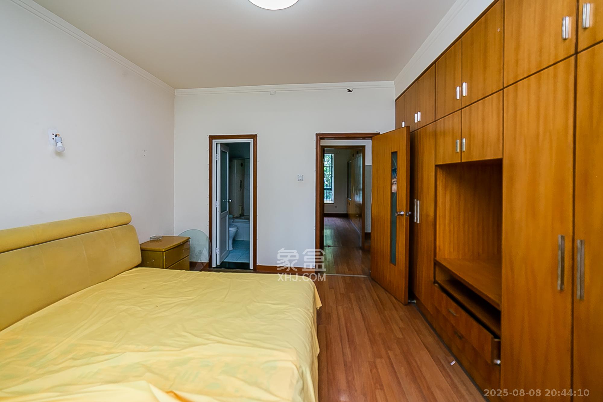 华盛家园  3室2厅2卫    96.0万 华盛家园  3室2厅2卫    96.0万卧室