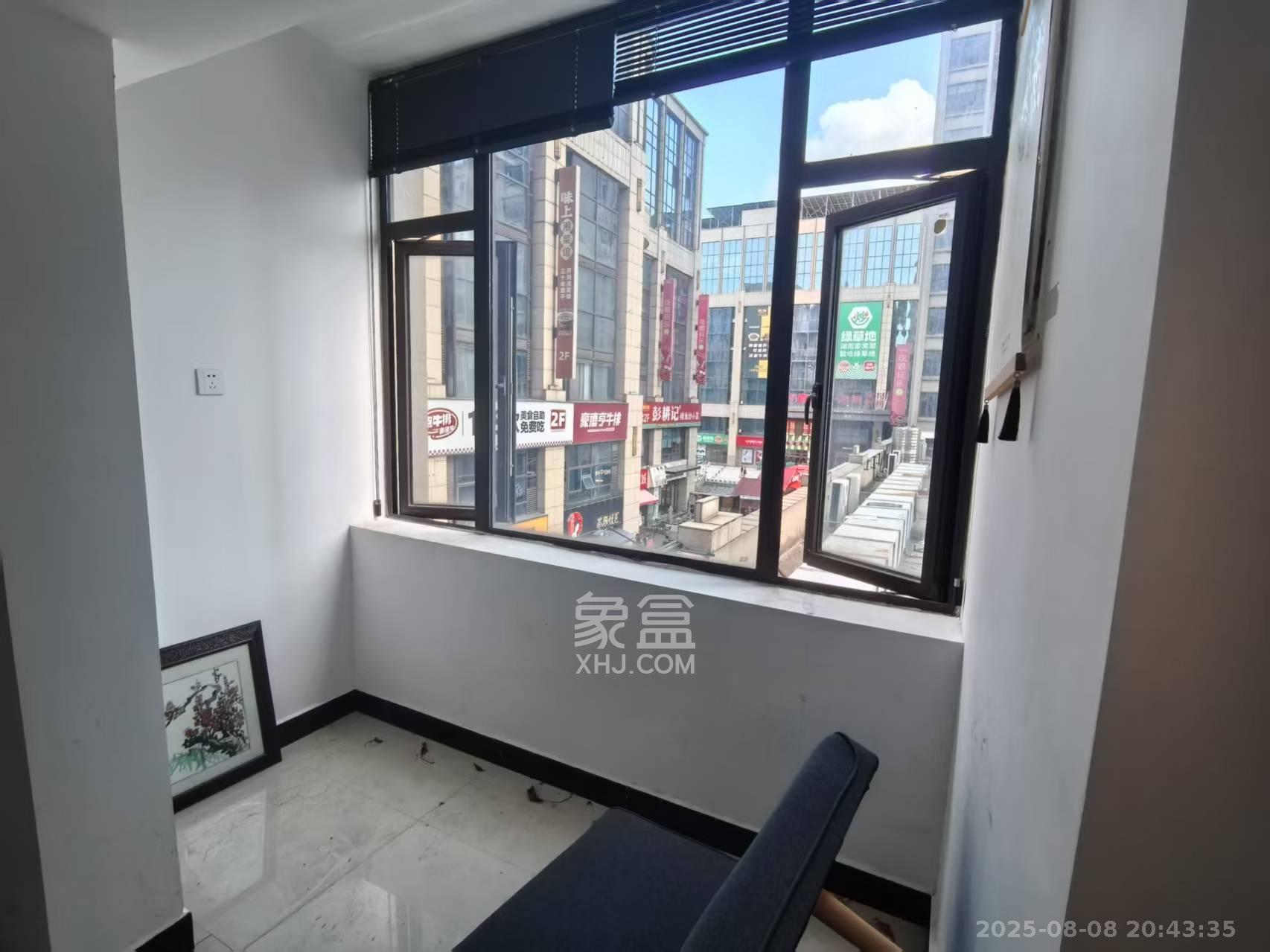 喜盈门范城   90.0㎡      2500.0元/月室内图