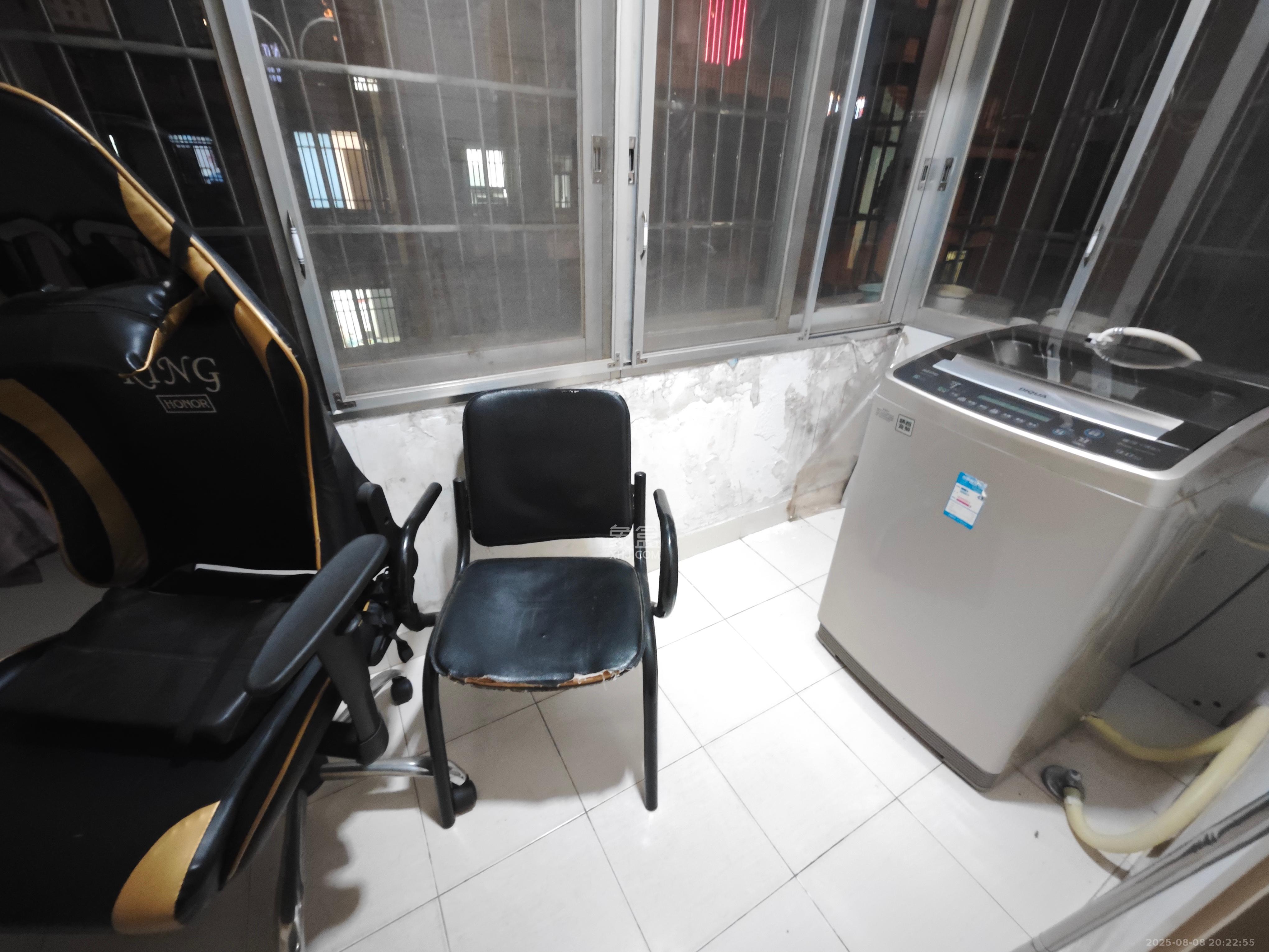 工农桥社区白马公寓(白马庙巷)  2室1厅1卫    2000.0元/月 工农桥社区白马公寓(白马庙巷)  2室1厅1卫    2000.0元/月室内图