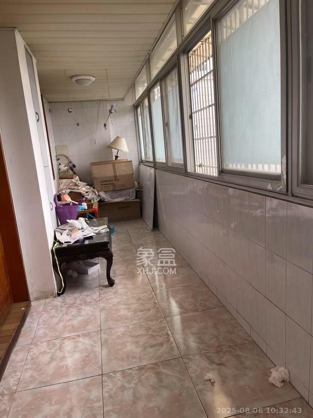 省人大常委会宿舍 4室2厅2卫 3000.0元/月 省人大常委会宿舍 4室2厅2卫 3000.0元/月室内图