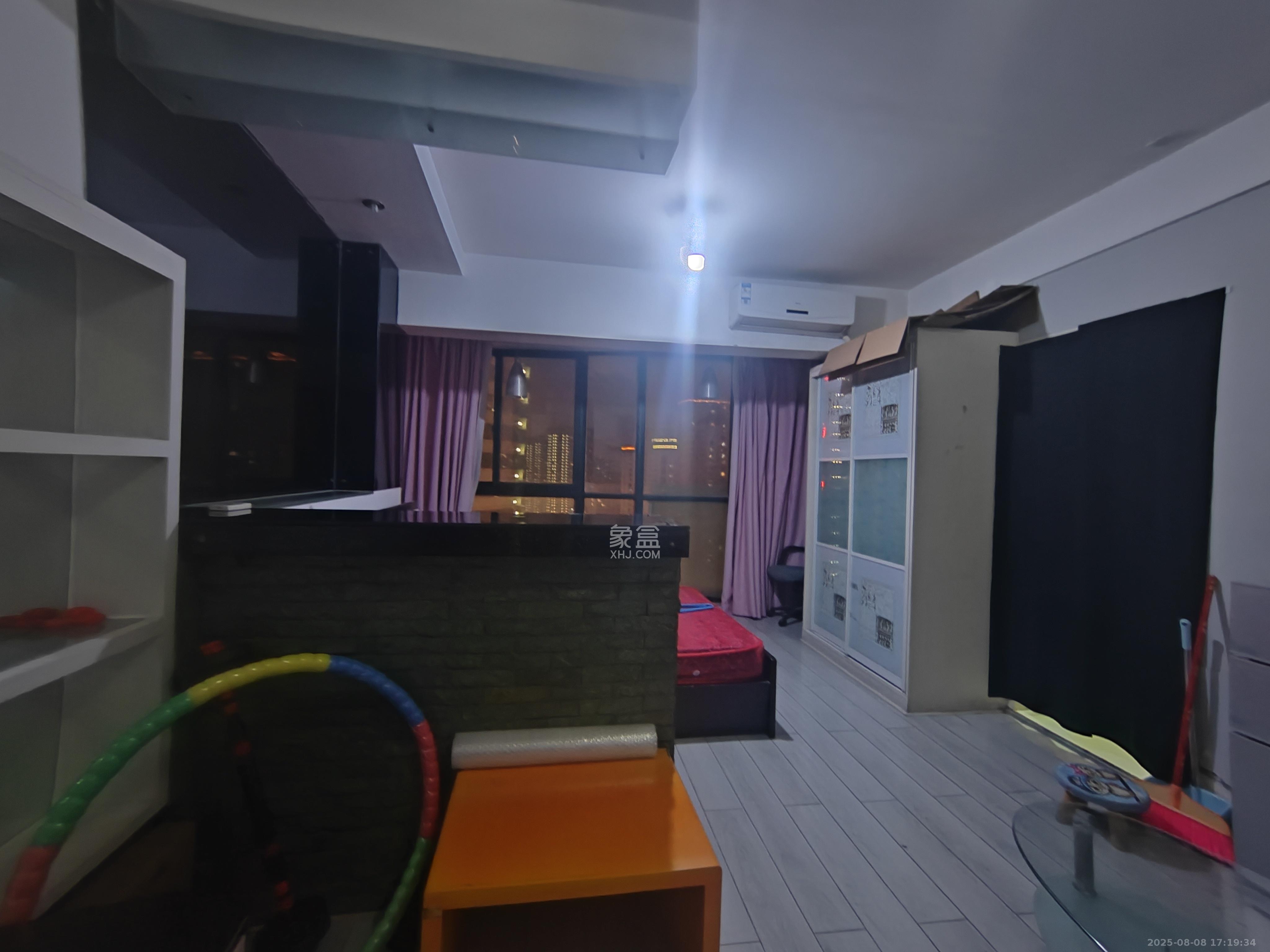 上东印象  1室1厅1卫    1400.0元/月室内图