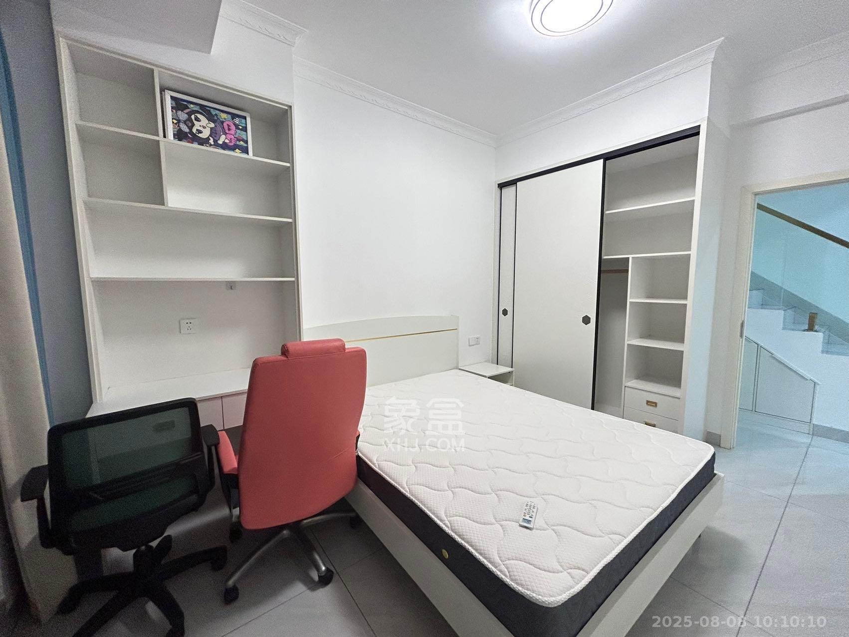 润和湘江天地C区  5室2厅2卫    4100.0元/月室内图