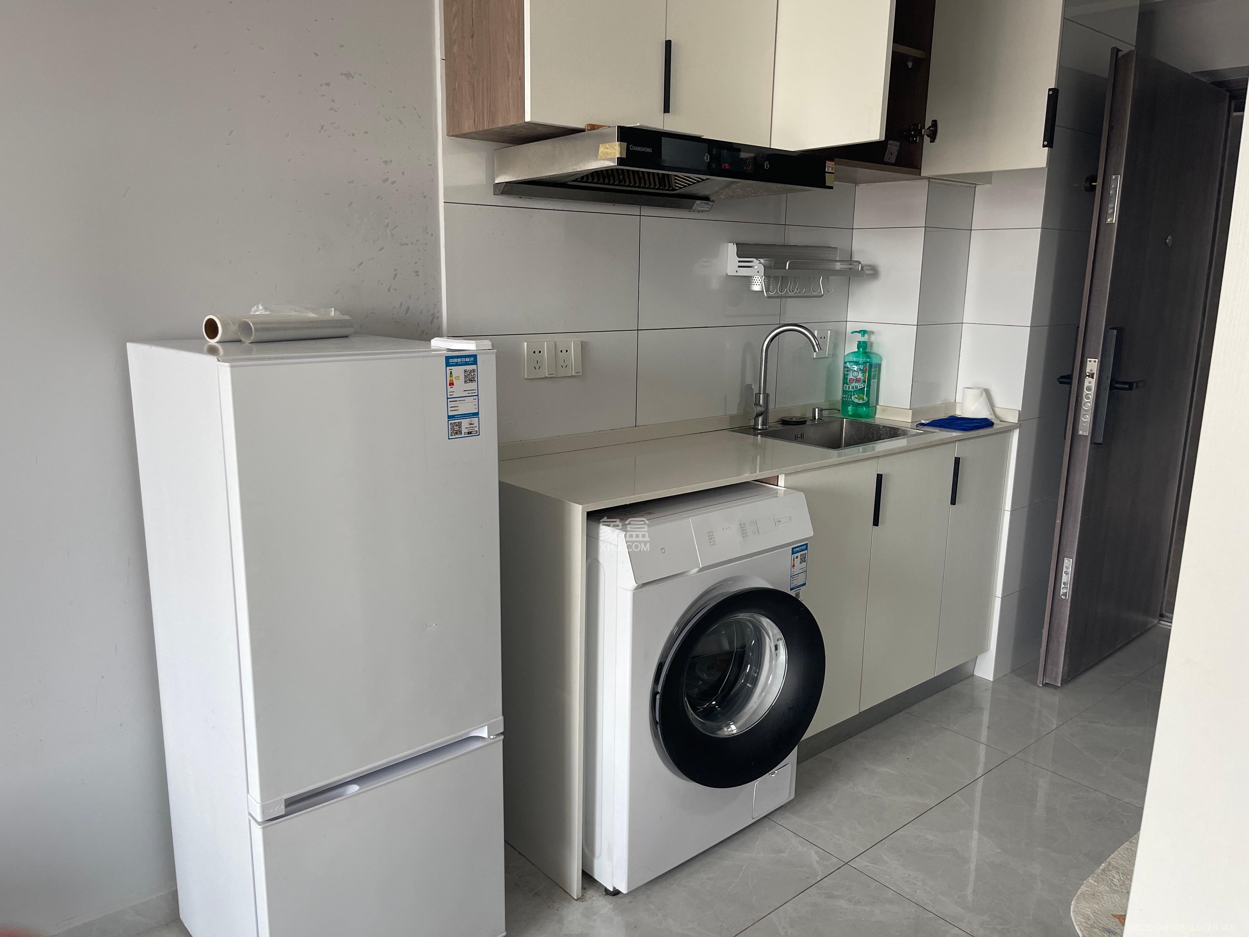 龙湖湘江星座（祺鑫星座公寓）  1室1厅1卫    1600.0元/月室内图