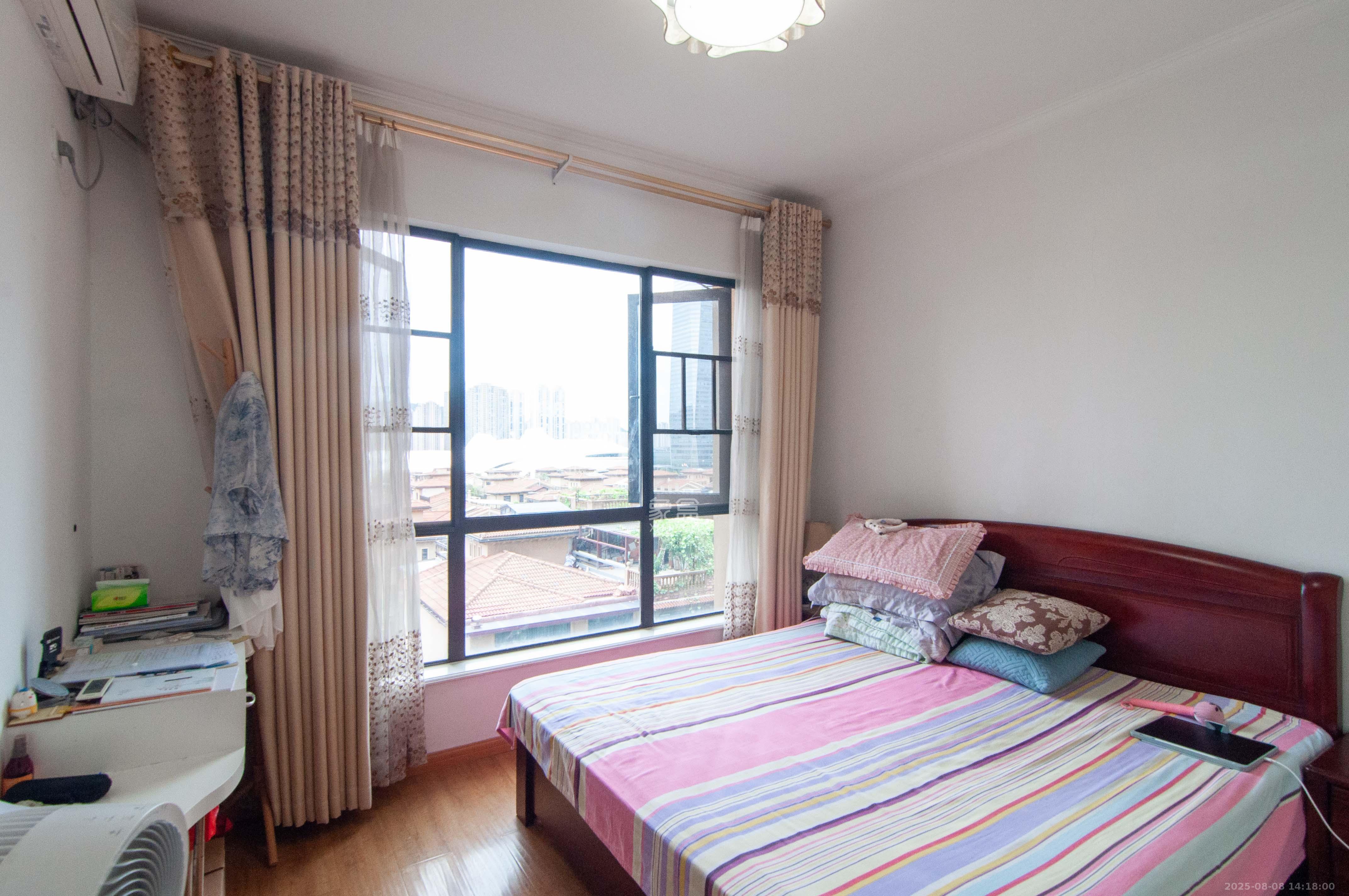 振业城一期  3室2厅2卫    168.0万其他