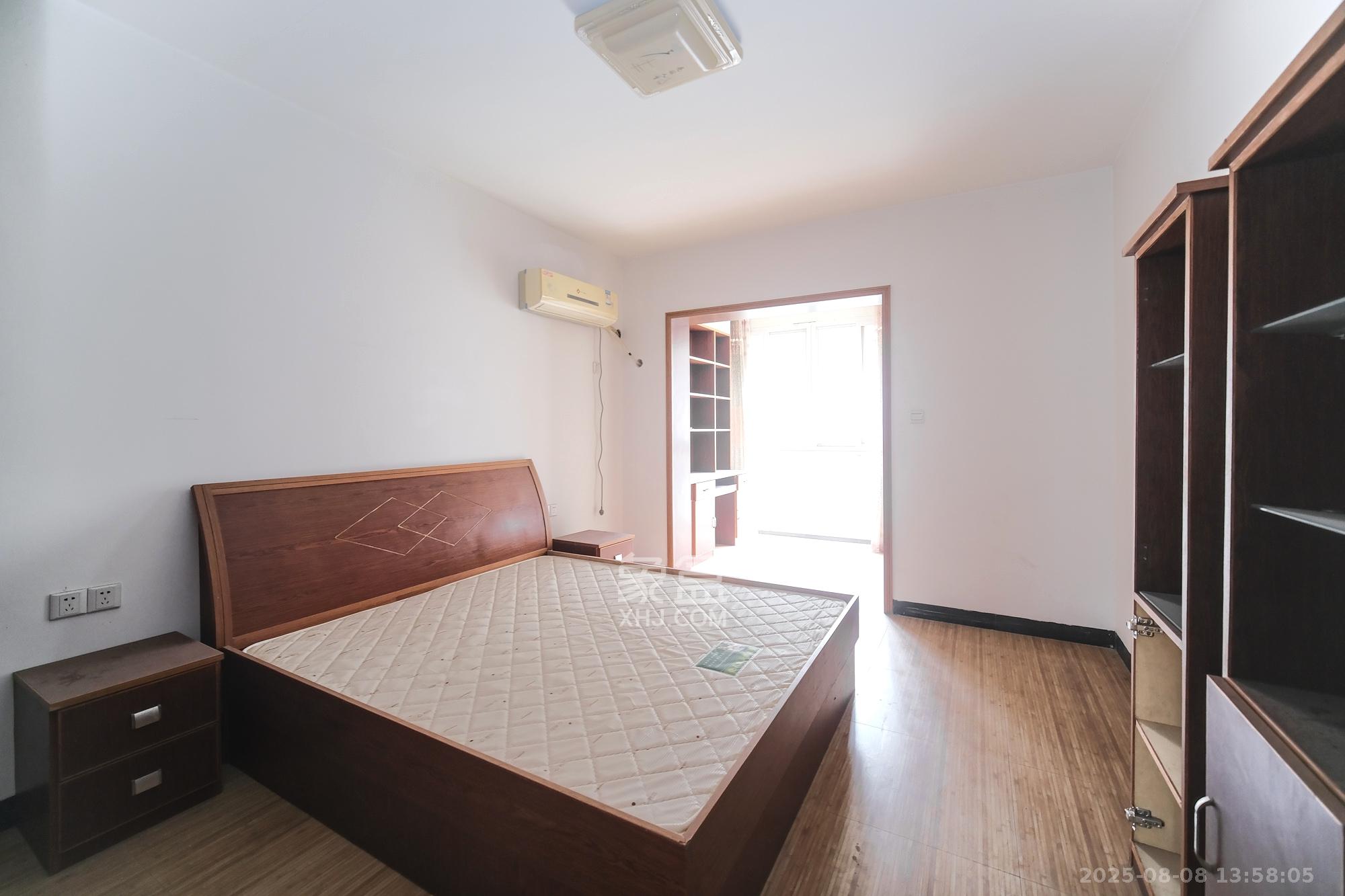 四季星城 3室2厅2卫 59.0万 四季星城 3室2厅2卫 59.0万卧室