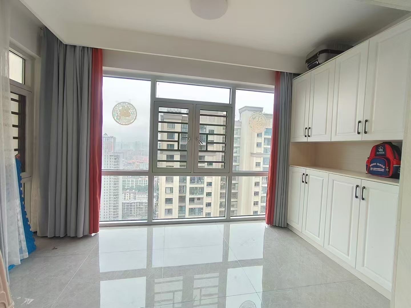 和顺嘉苑 3室2厅2卫 69.8万 和顺嘉苑 3室2厅2卫 69.8万客厅