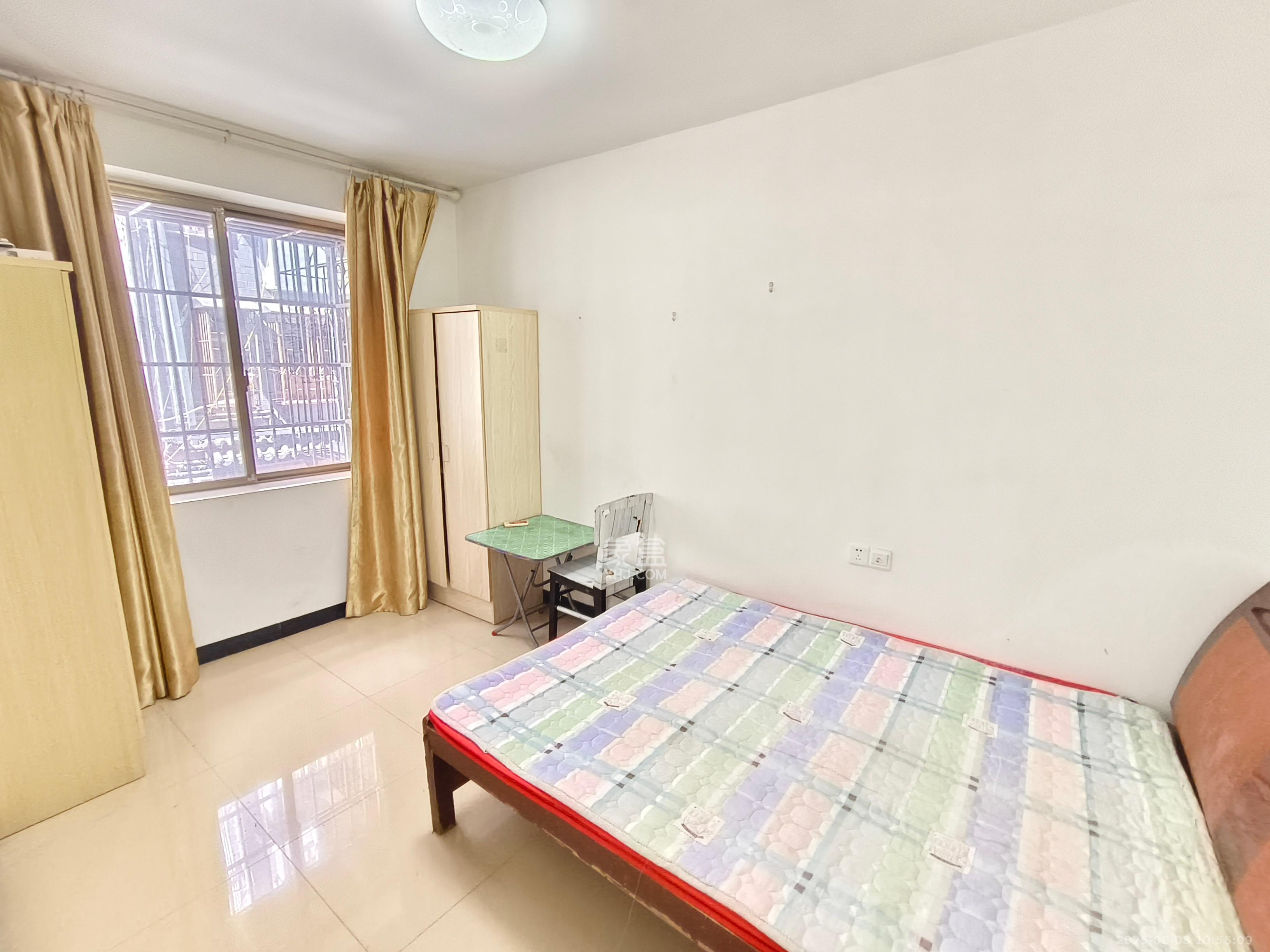 高正街散盘  1室0厅0卫    1800.0元/月 高正街散盘  1室0厅0卫    1800.0元/月室内图