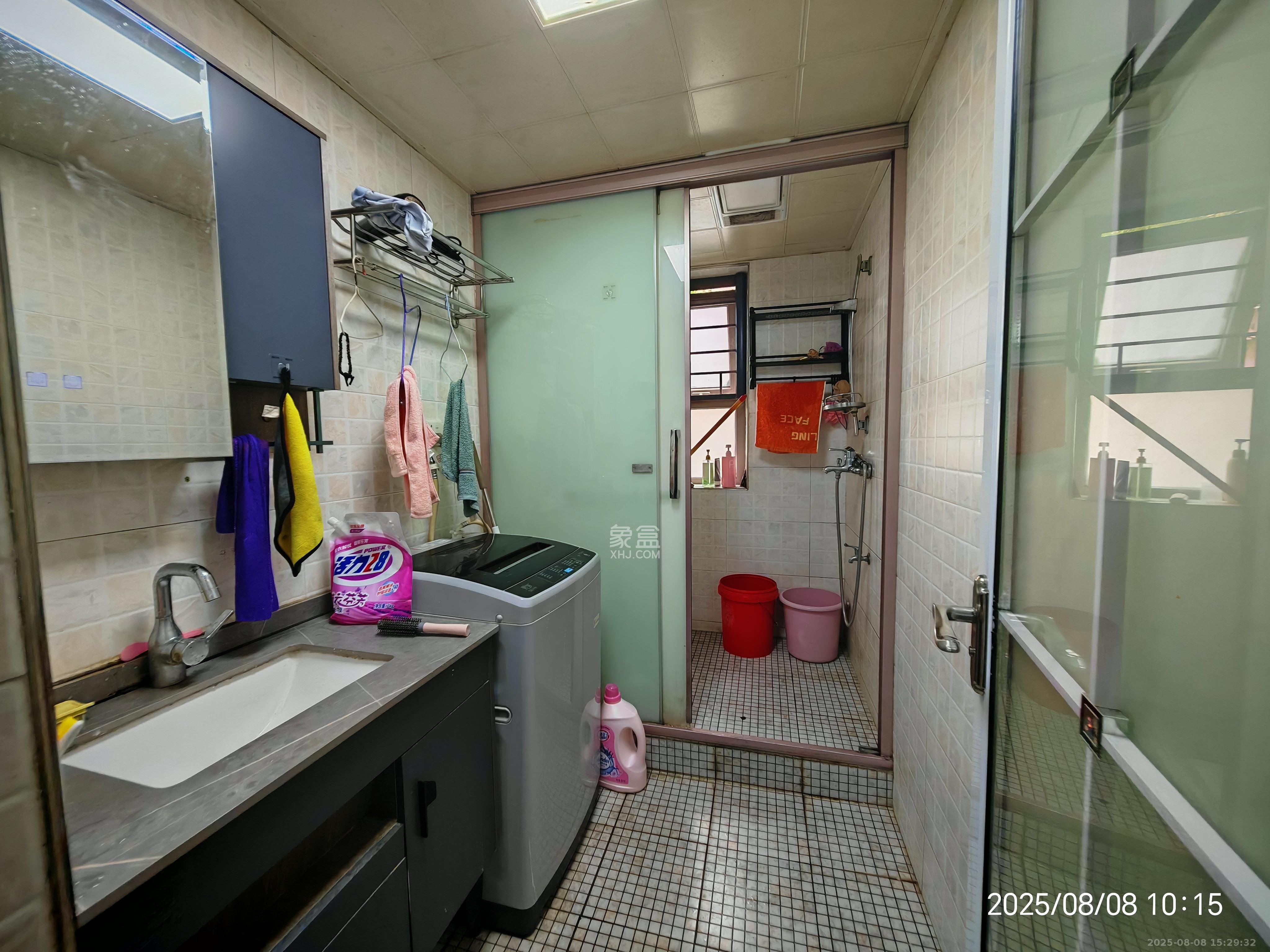 怡海星城  3室2厅2卫    2600.0元/月室内图