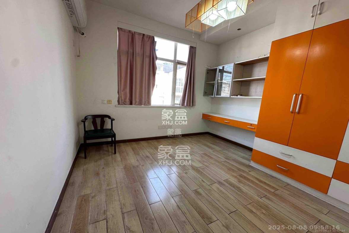 麓谷锦园  5室2厅3卫    7000.0元/月 麓谷锦园  5室2厅3卫    7000.0元/月室内图