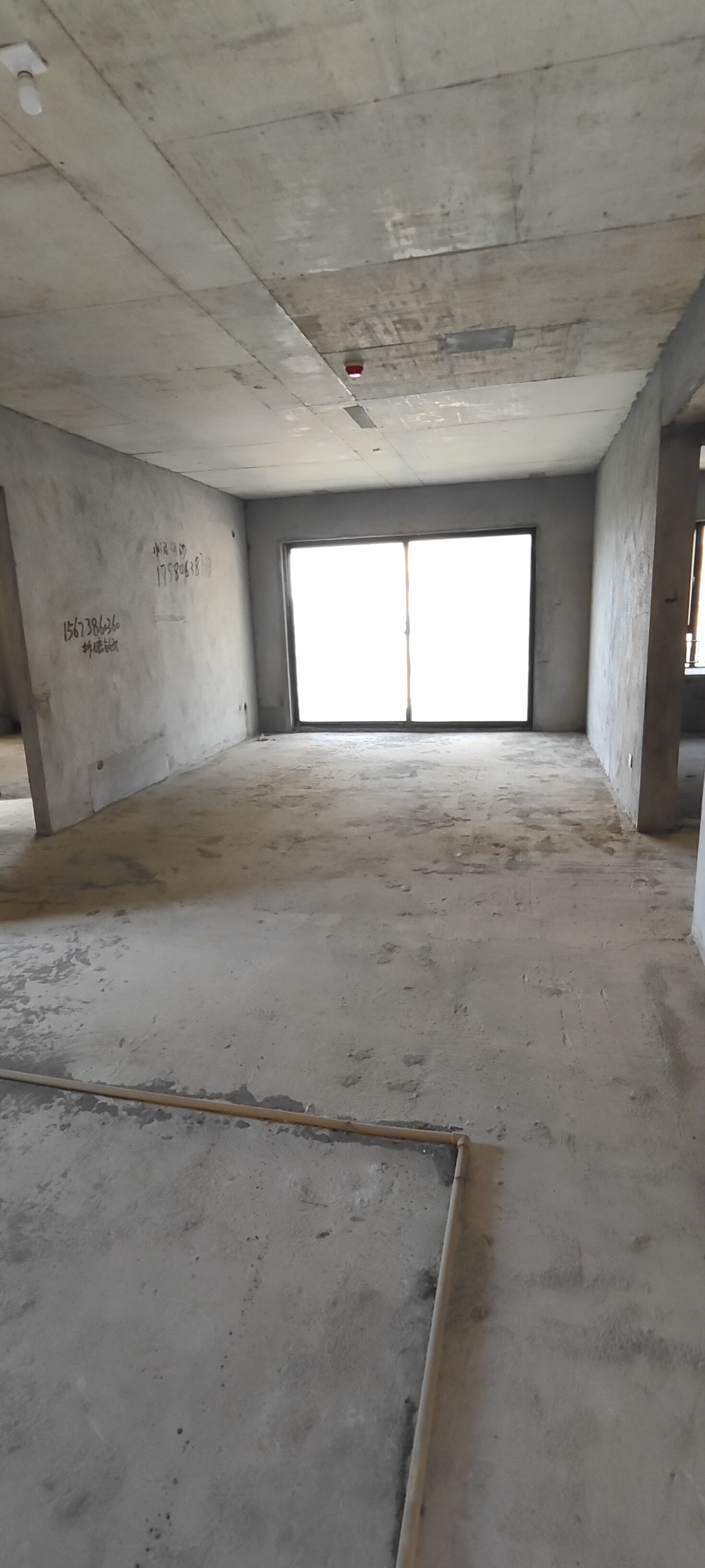 宁邦中心(二期公园里)  4室1厅2卫    88.0万 宁邦中心(二期公园里)  4室1厅2卫    88.0万客厅