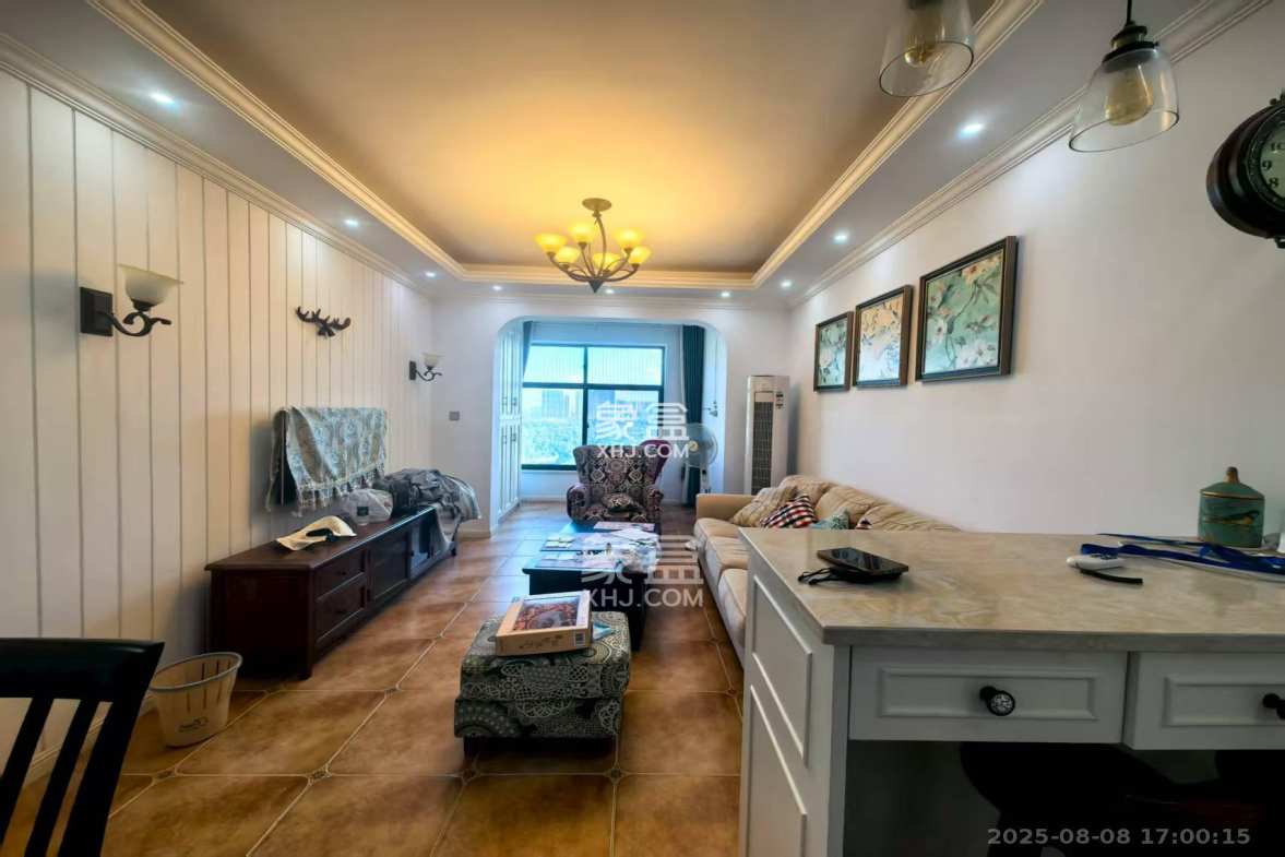 长房半岛蓝湾(观山月)  3室2厅1卫    2500.0元/月 长房半岛蓝湾(观山月)  3室2厅1卫    2500.0元/月室内图