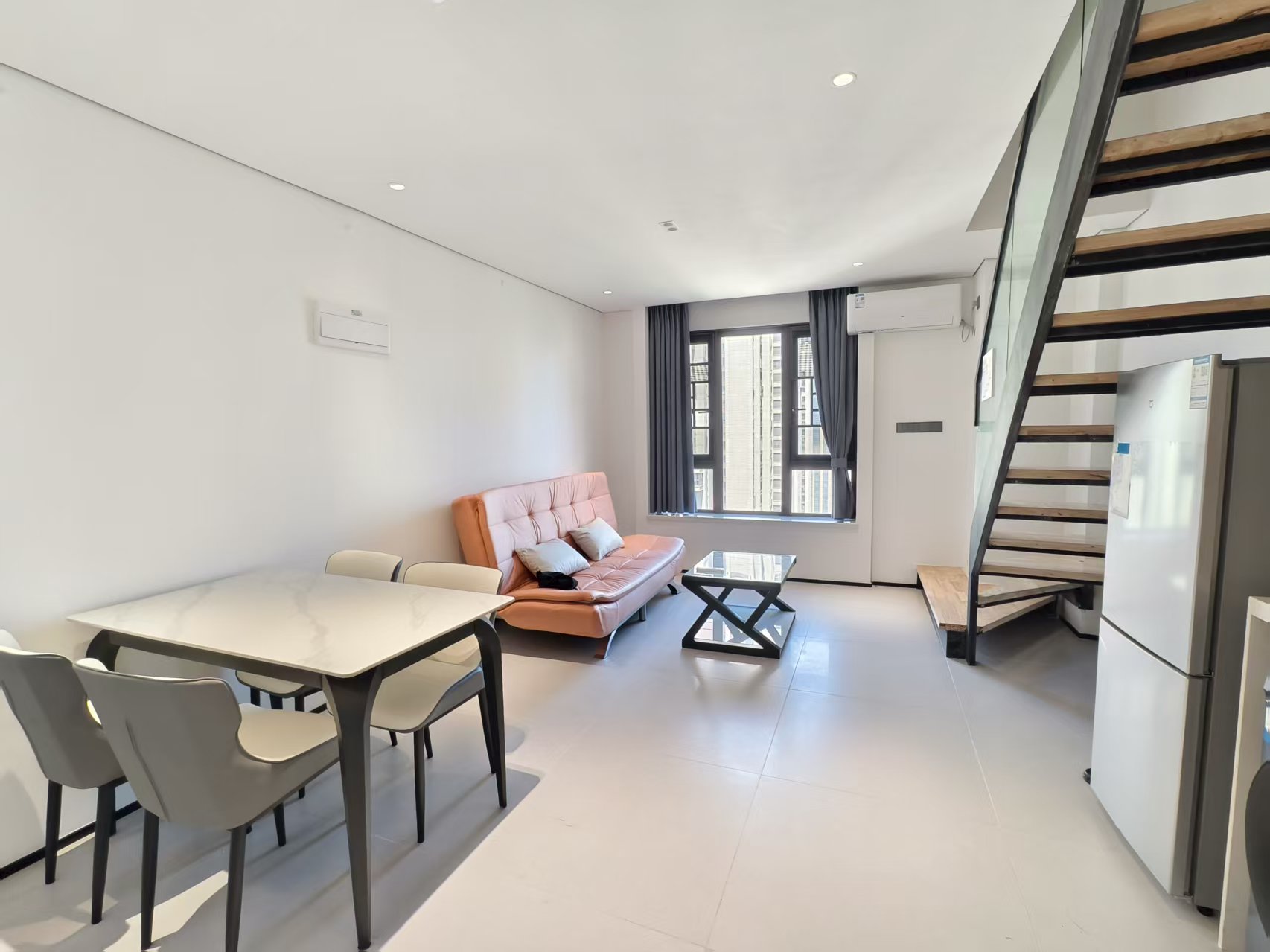 海航豪庭南苑  1室1厅1卫    2800.0元/月 海航豪庭南苑  1室1厅1卫    2800.0元/月室内图