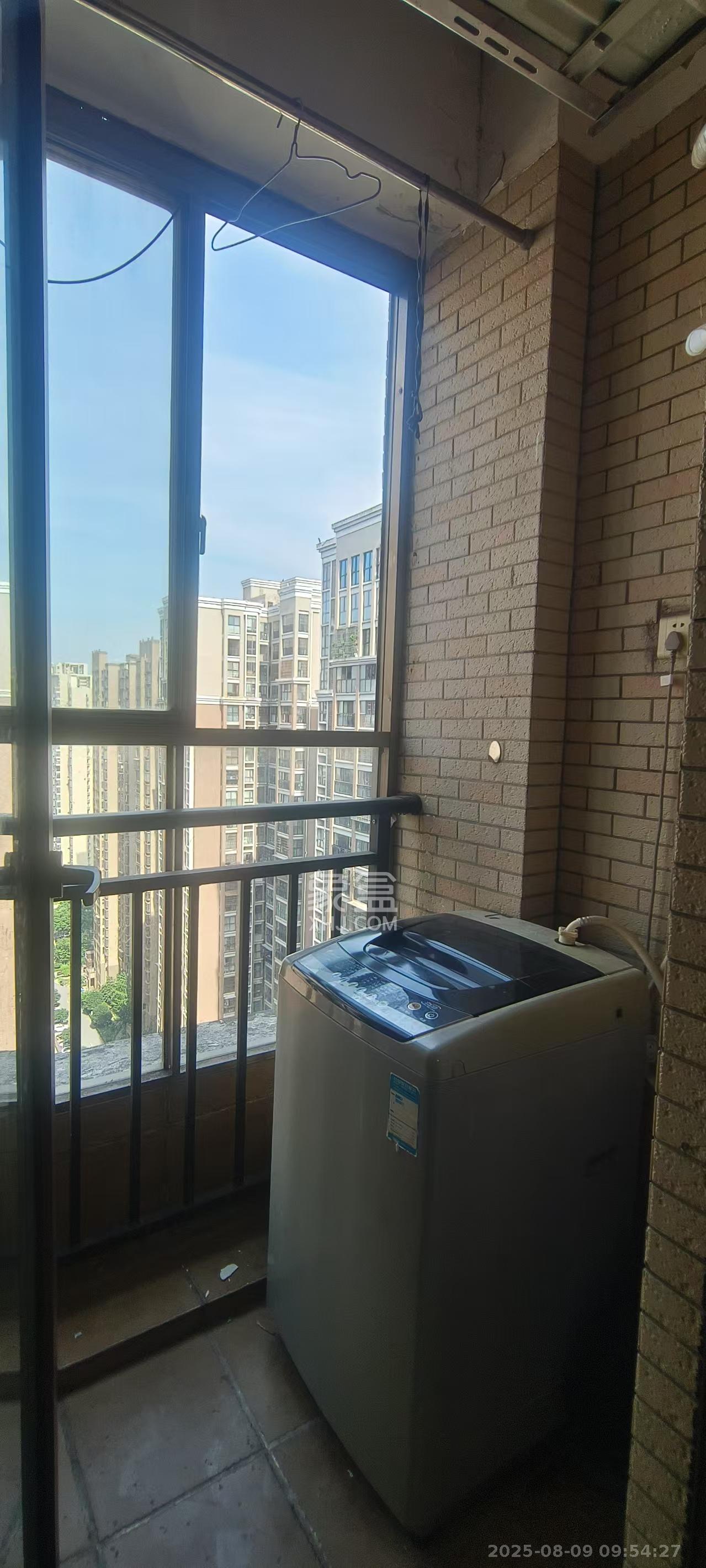 水岸世景  1室1厅1卫    1000.0元/月 水岸世景  1室1厅1卫    1000.0元/月室内图