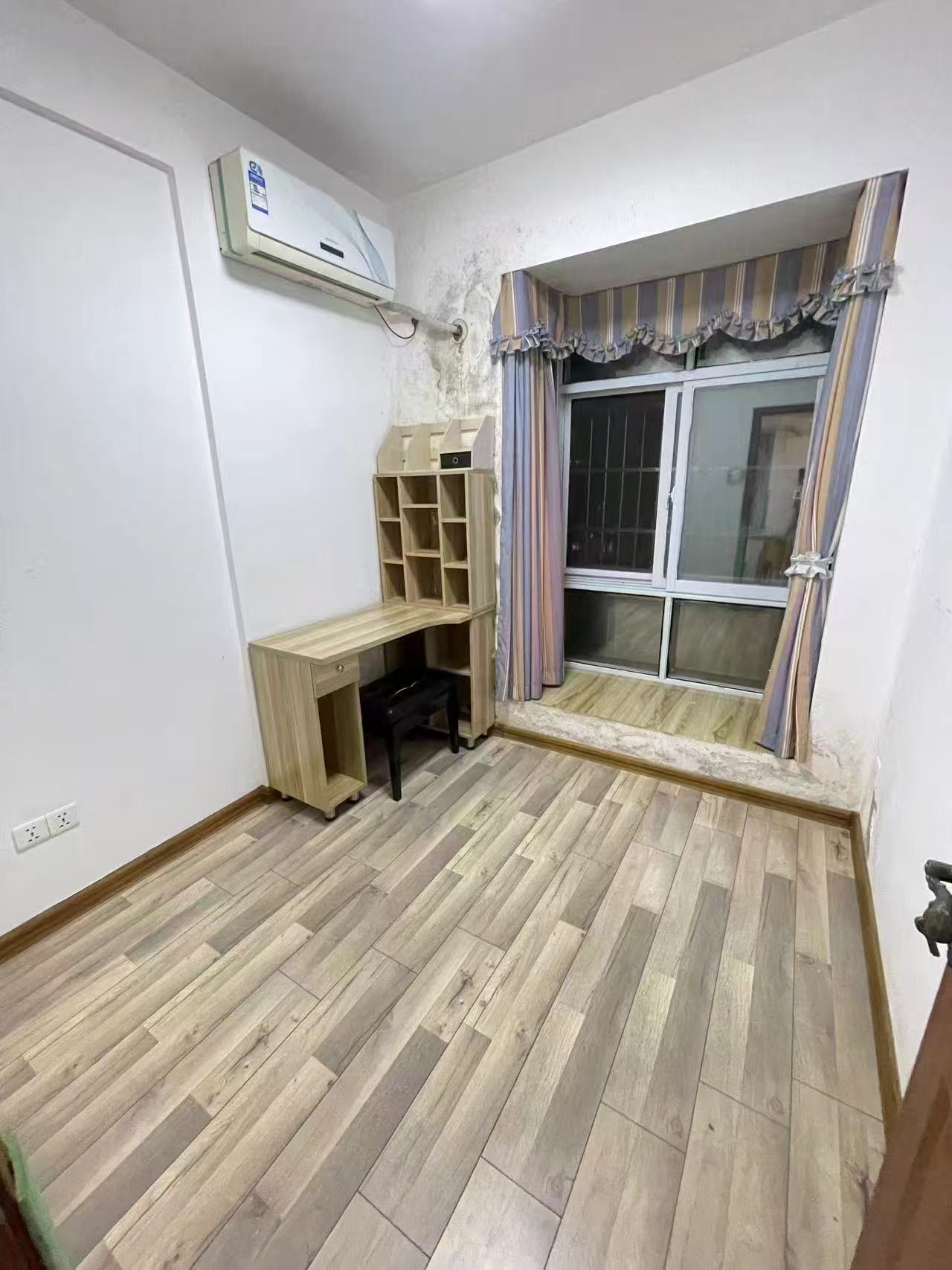 工商学院教工宿舍  3室2厅1卫    2500.0元/月 工商学院教工宿舍  3室2厅1卫    2500.0元/月室内图