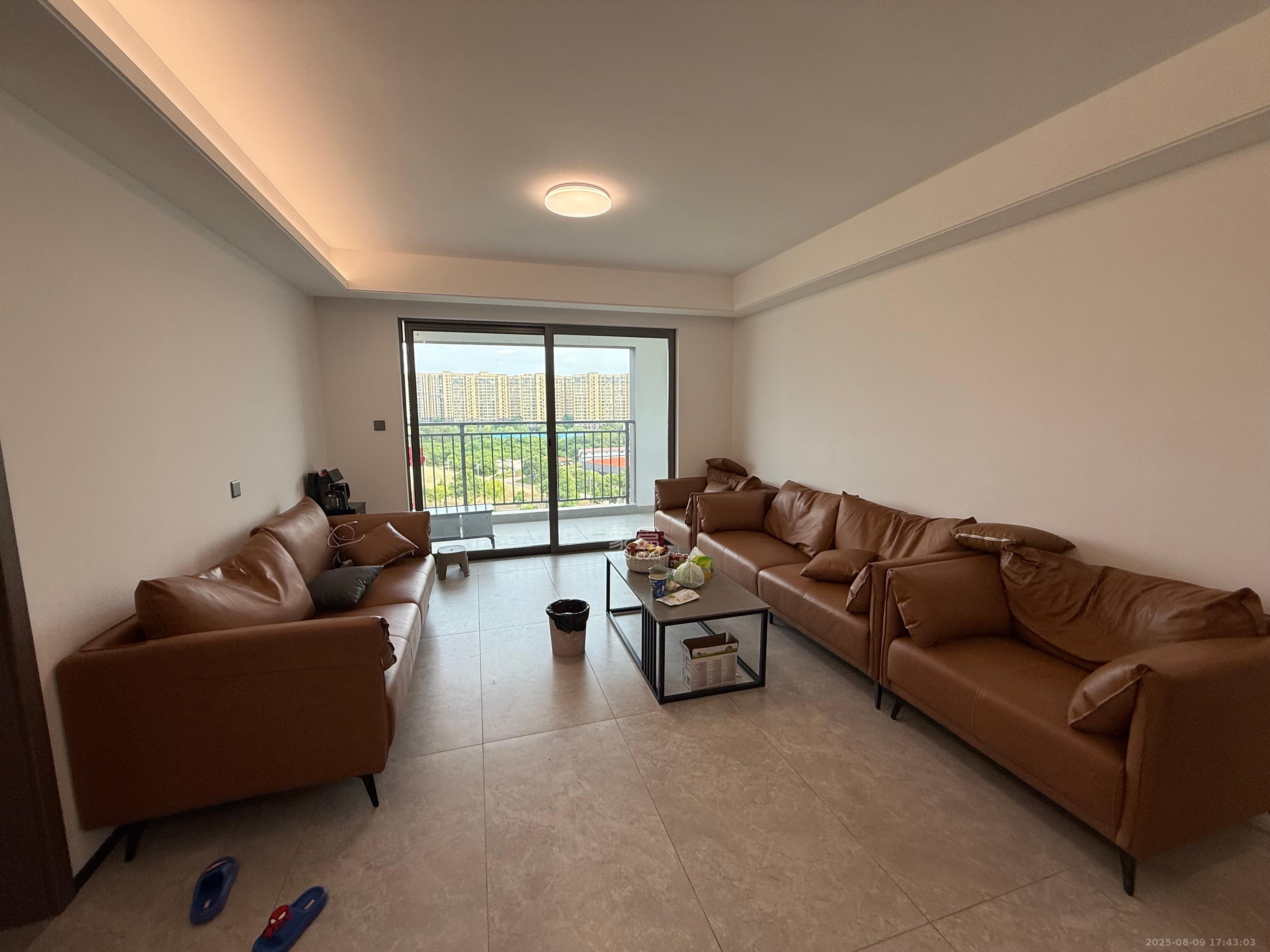 中海寰宇天下  4室2厅2卫    3400.0元/月 中海寰宇天下  4室2厅2卫    3400.0元/月