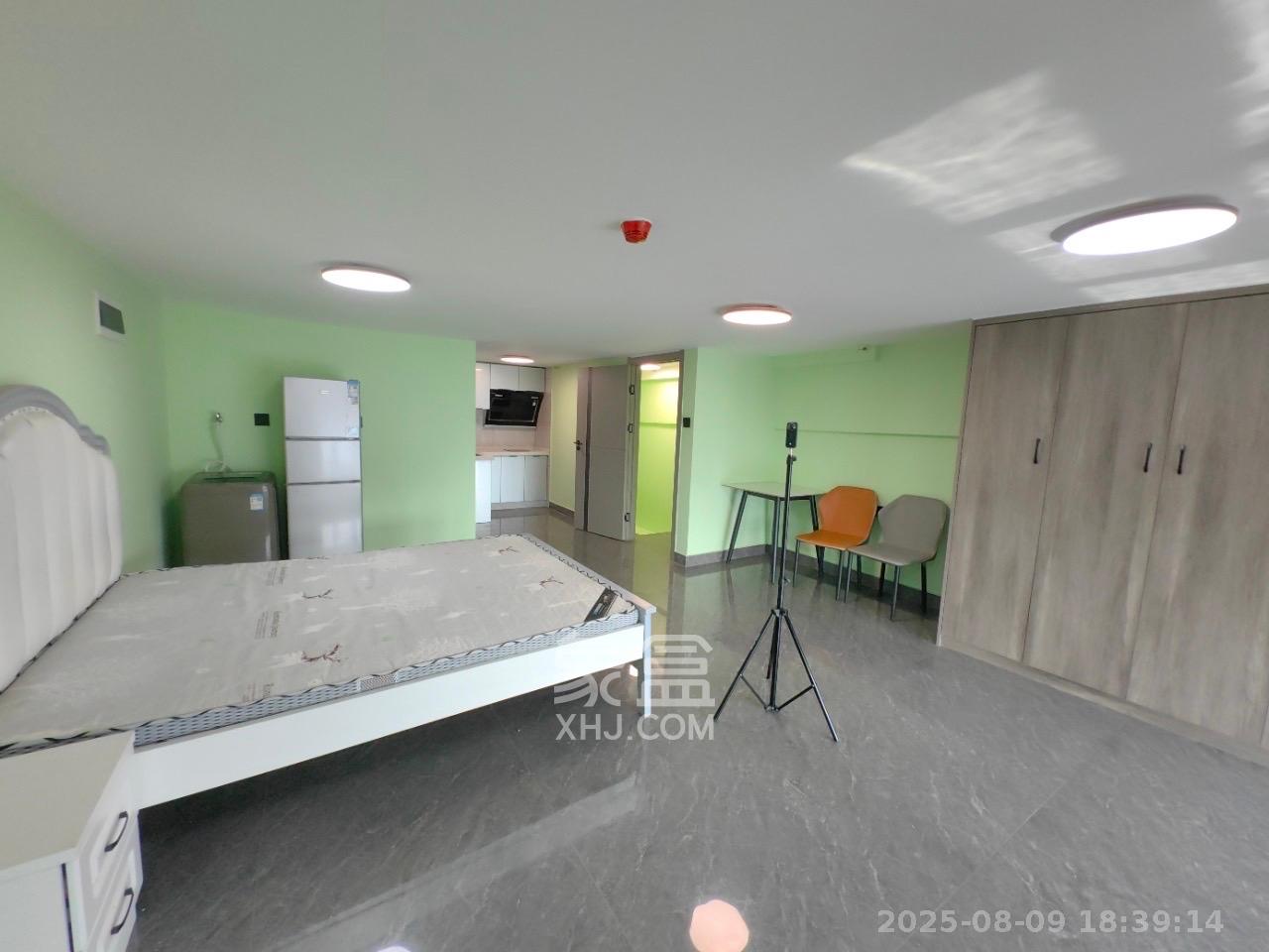 长房时代小镇  1室1厅1卫    1350.0元/月室内图