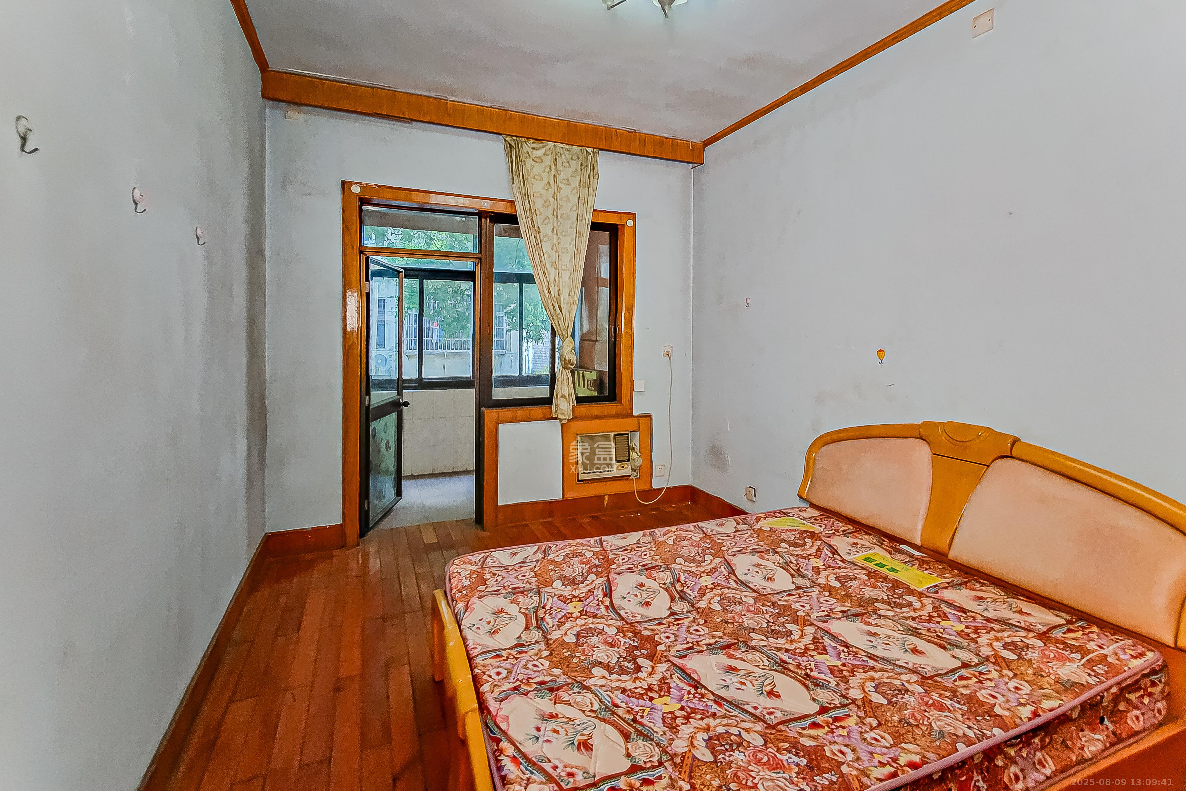 省地税局  3室2厅1卫    88.0万卧室