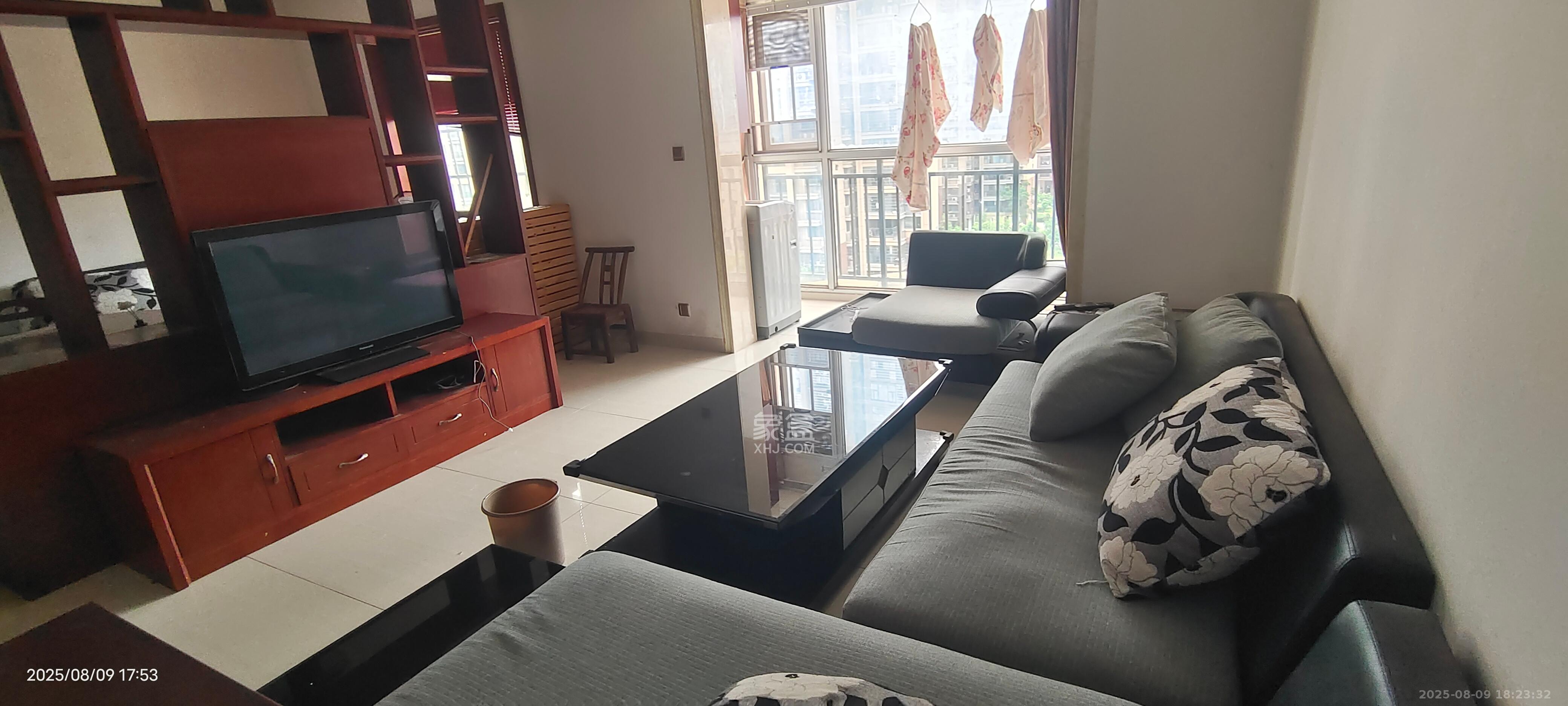 华龙家园(和泰家园) 3室2厅2卫 1900.0元/月 华龙家园(和泰家园) 3室2厅2卫 1900.0元/月室内图