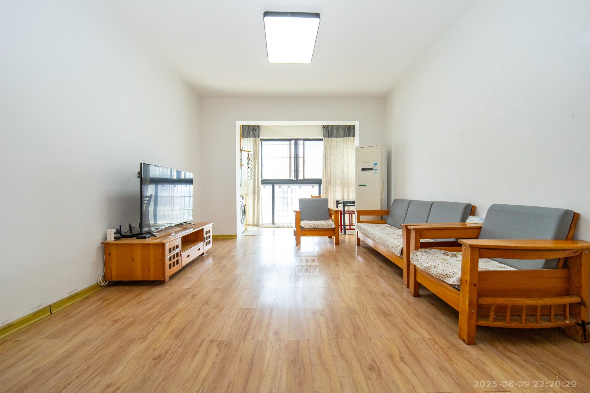 尚都花园城  2室1厅1卫    42.8万客厅