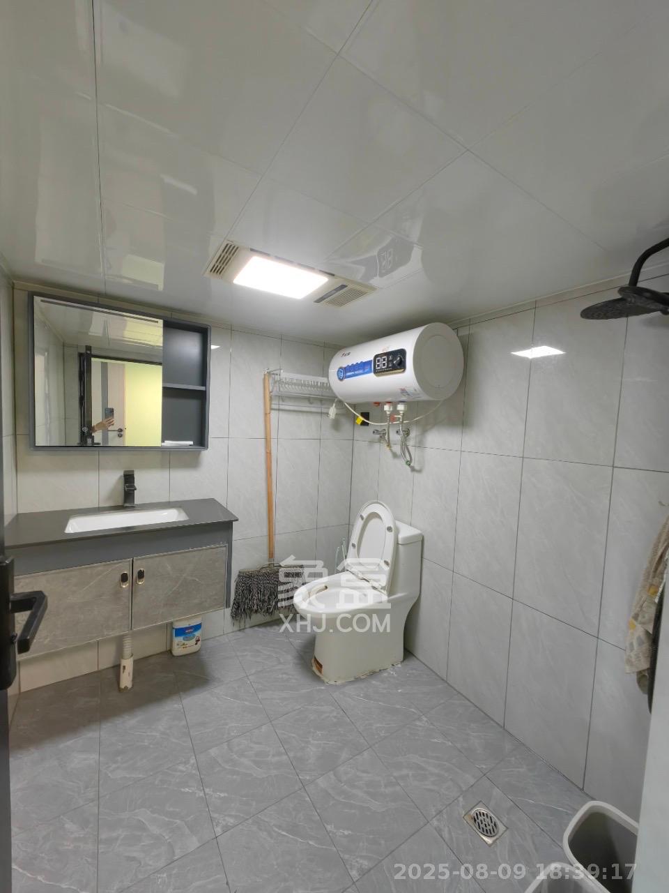 长房时代小镇  1室1厅1卫    1350.0元/月室内图