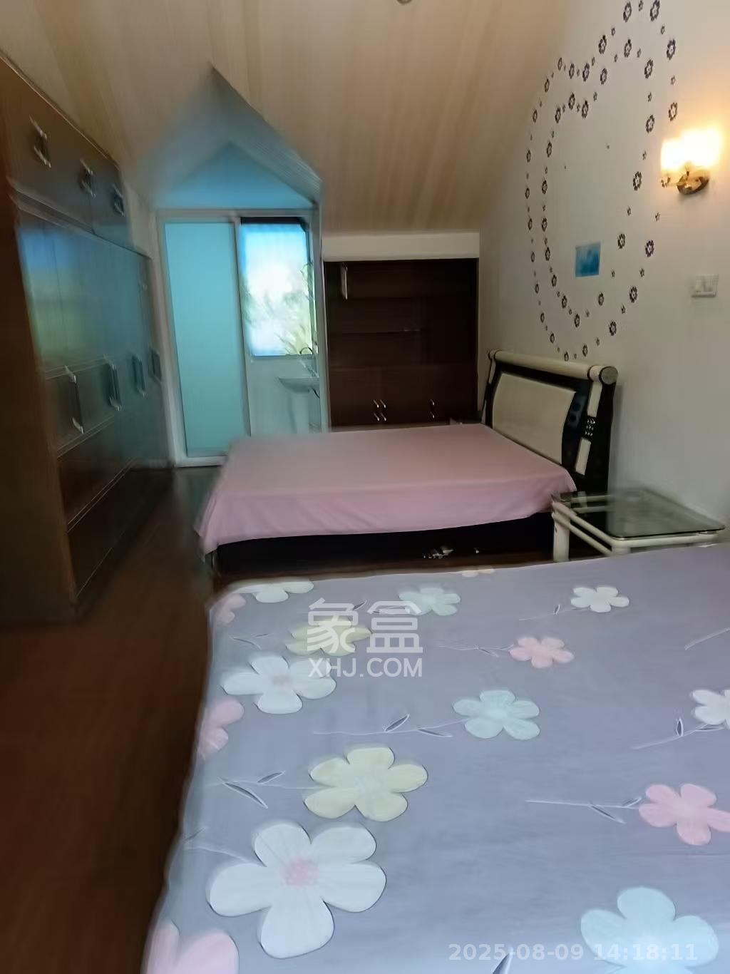 新星小区  4室2厅1卫   2300.00元/月室内图
