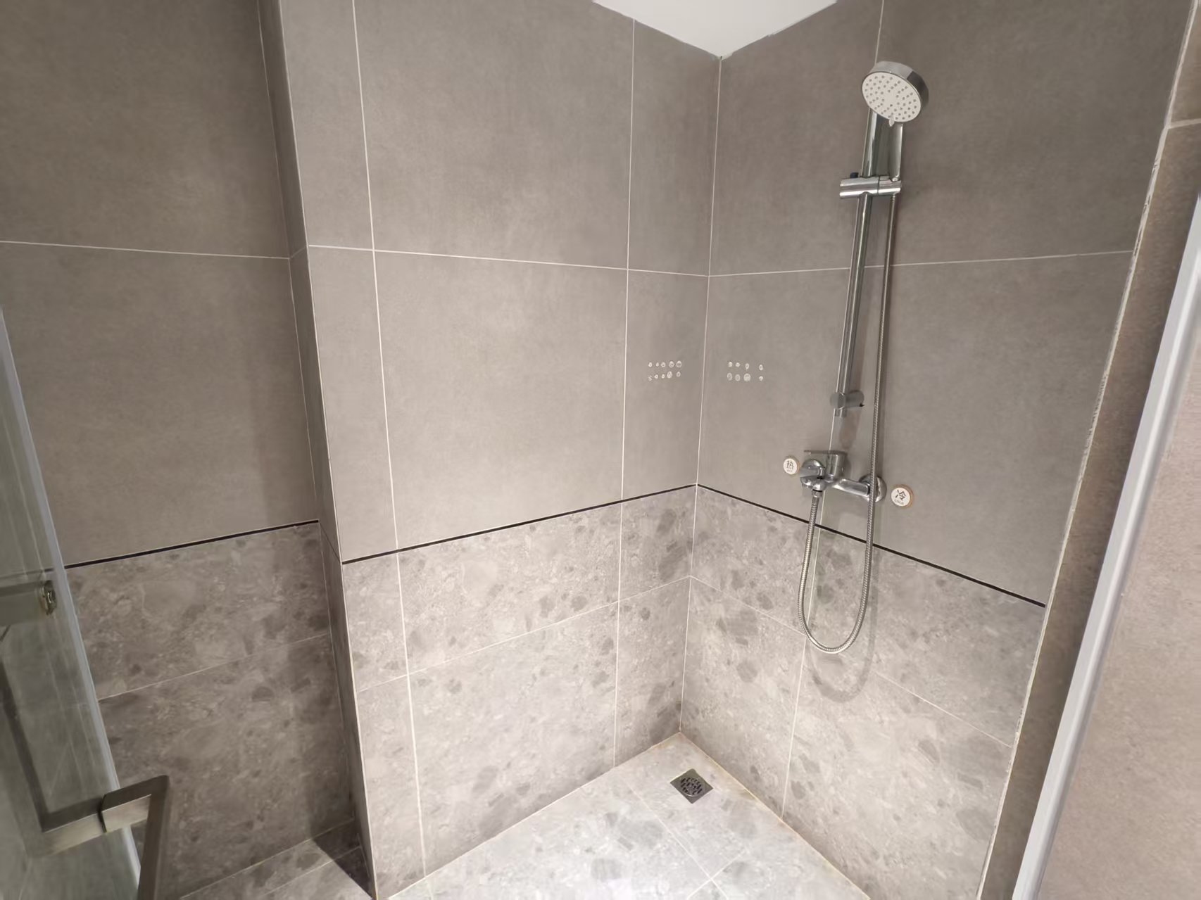 海航豪庭南苑  1室1厅1卫    2800.0元/月 海航豪庭南苑  1室1厅1卫    2800.0元/月室内图