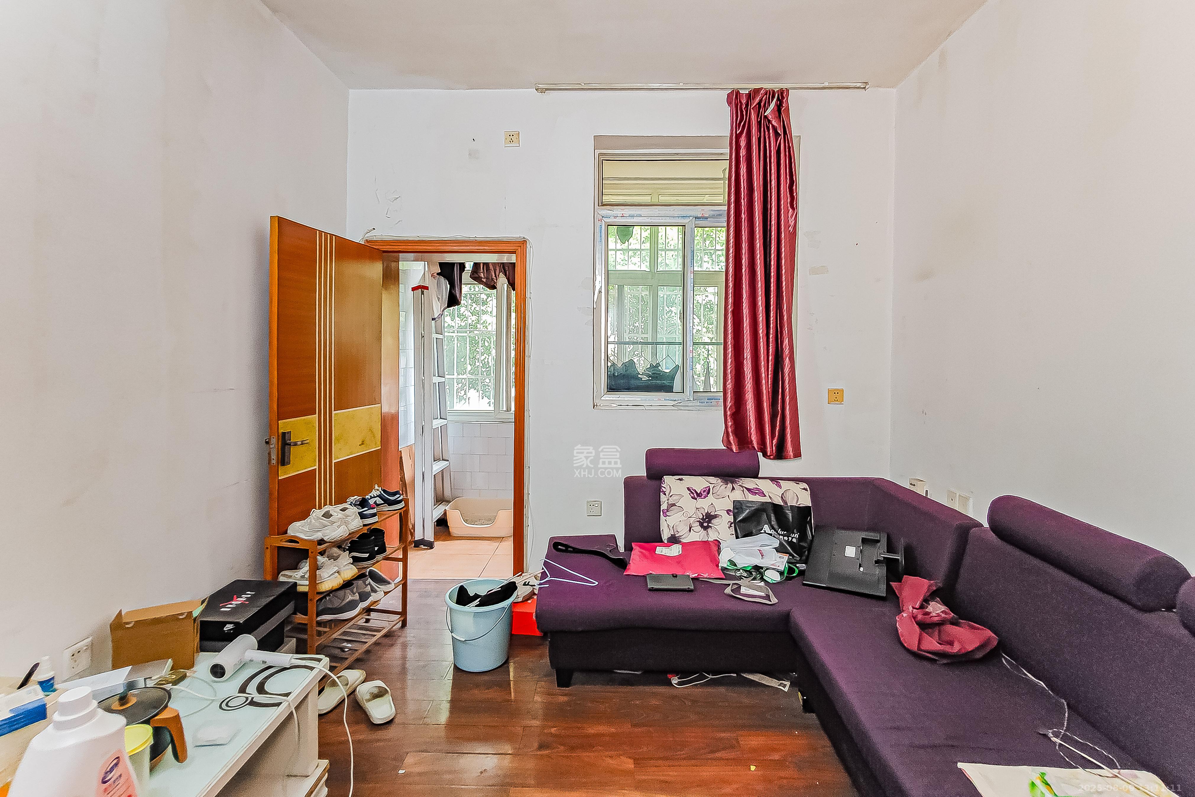 广电南院宿舍 2室1厅1卫 56.0万 广电南院宿舍 2室1厅1卫 56.0万客厅