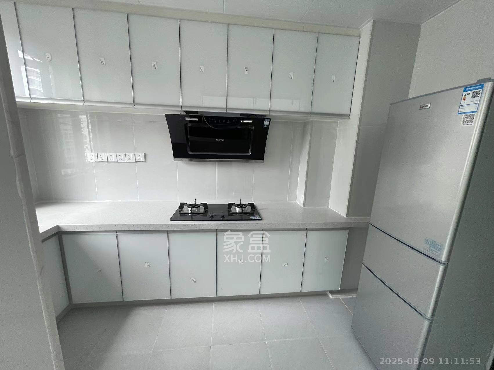 长沙北中心保利时代B区 3室2厅2卫 2500.0元/月 长沙北中心保利时代B区 3室2厅2卫 2500.0元/月室内图