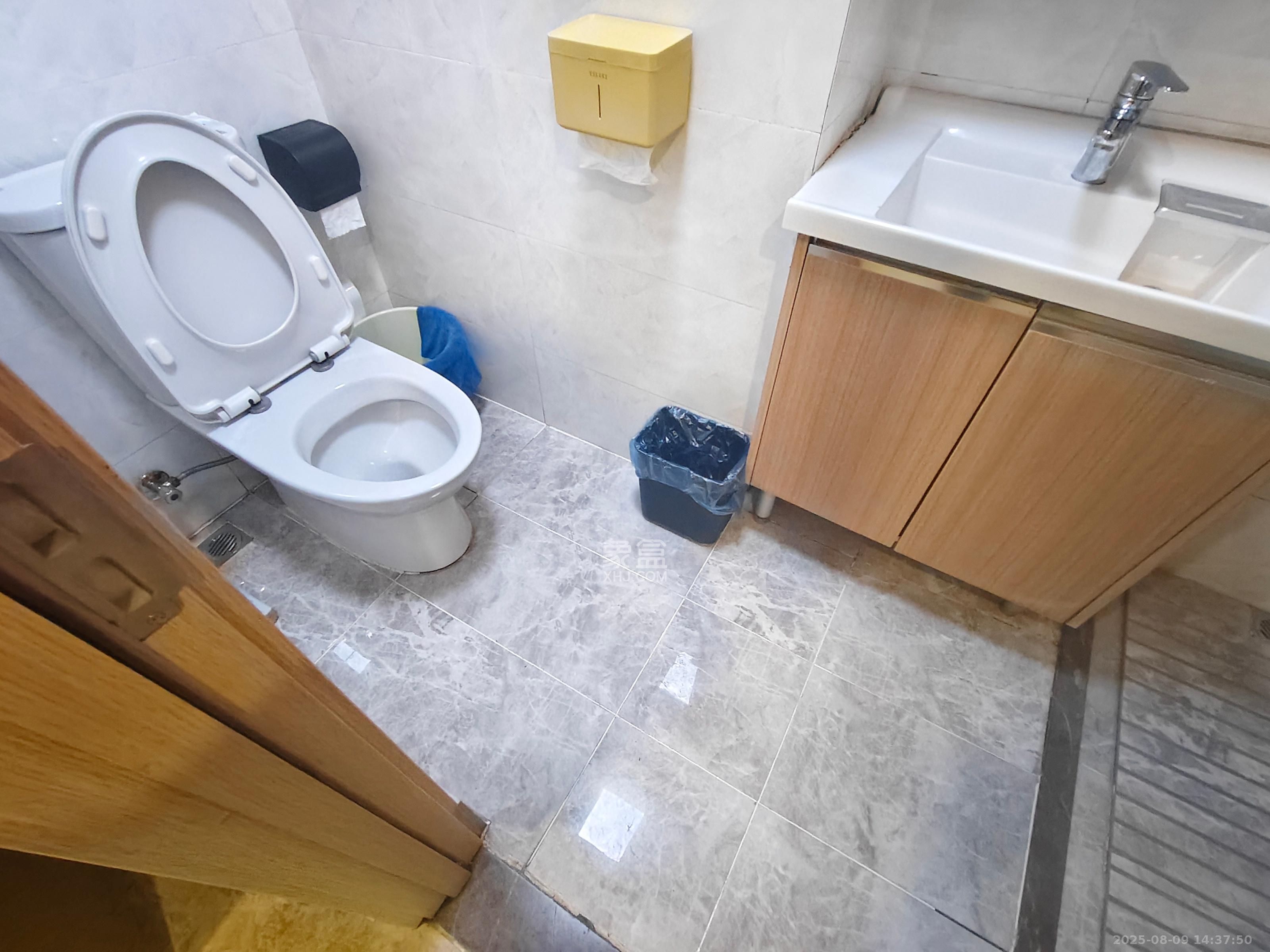 卓越浅水湾  1室1厅1卫   1500.00元/月室内图