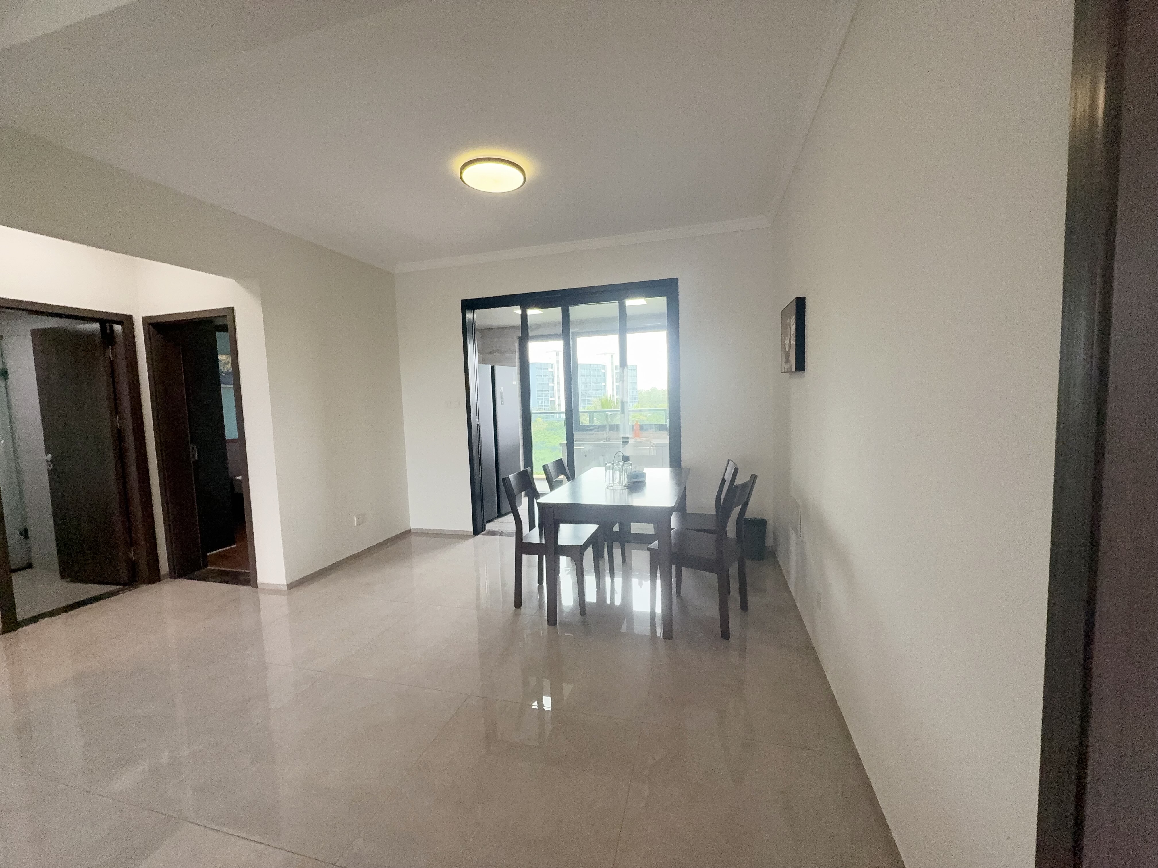 观澜湖-君悦公馆  3室2厅2卫    2000.0元/月 观澜湖-君悦公馆  3室2厅2卫    2000.0元/月室内图