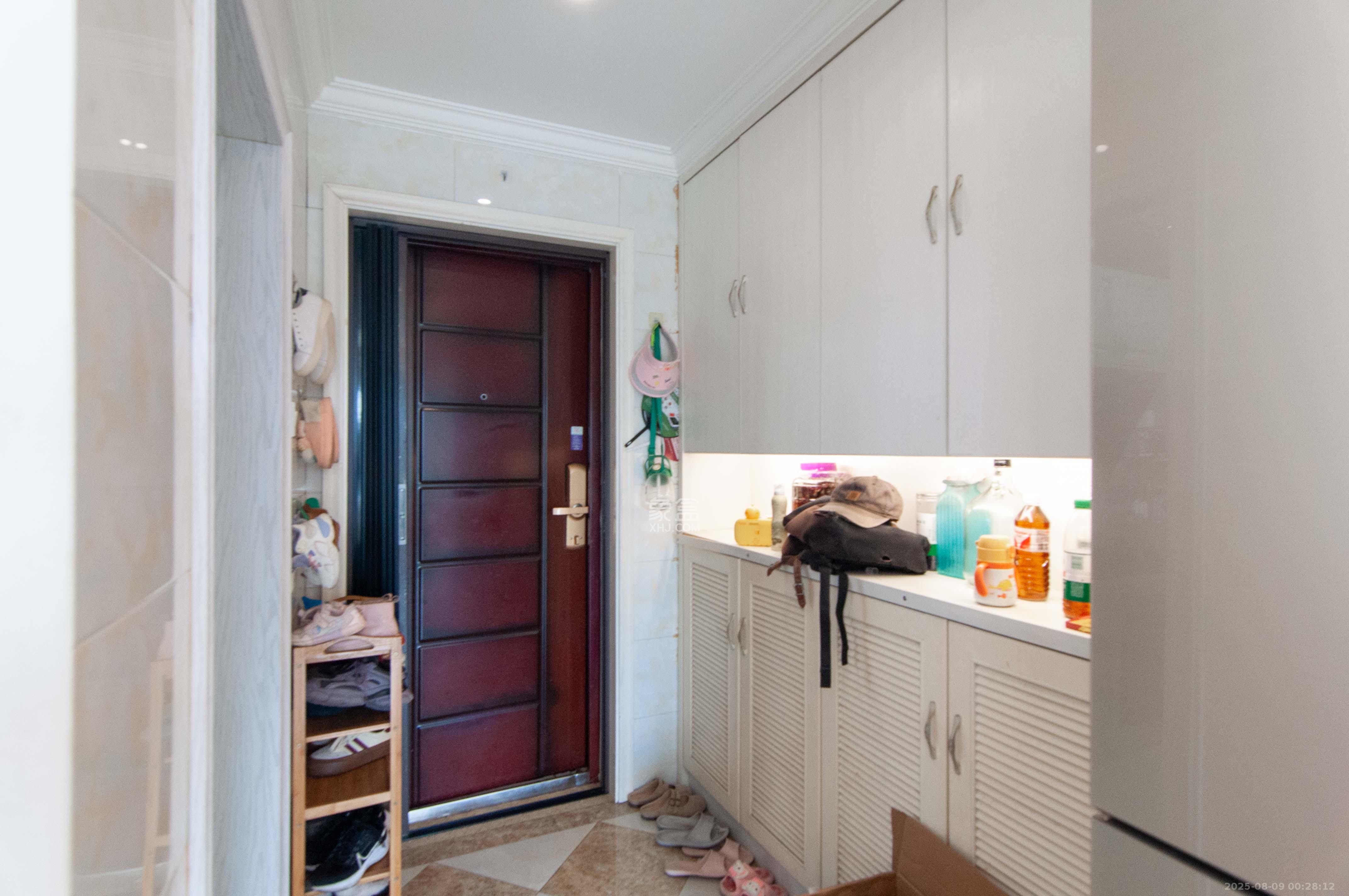 中海梅溪湖壹号  3室2厅1卫    118.0万其他