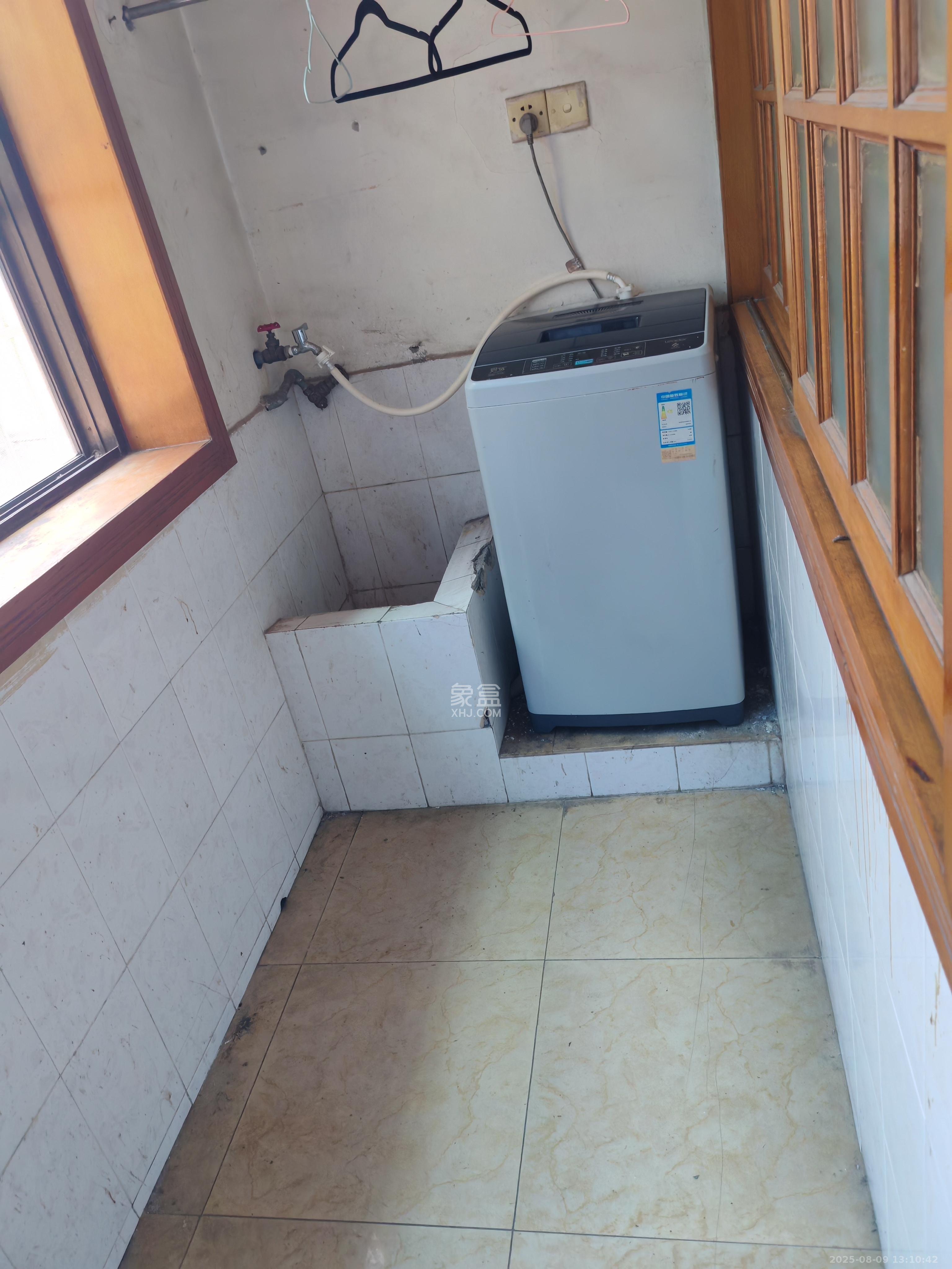 乔庄社区 4室1厅1卫 2000.0元/月 乔庄社区 4室1厅1卫 2000.0元/月室内图