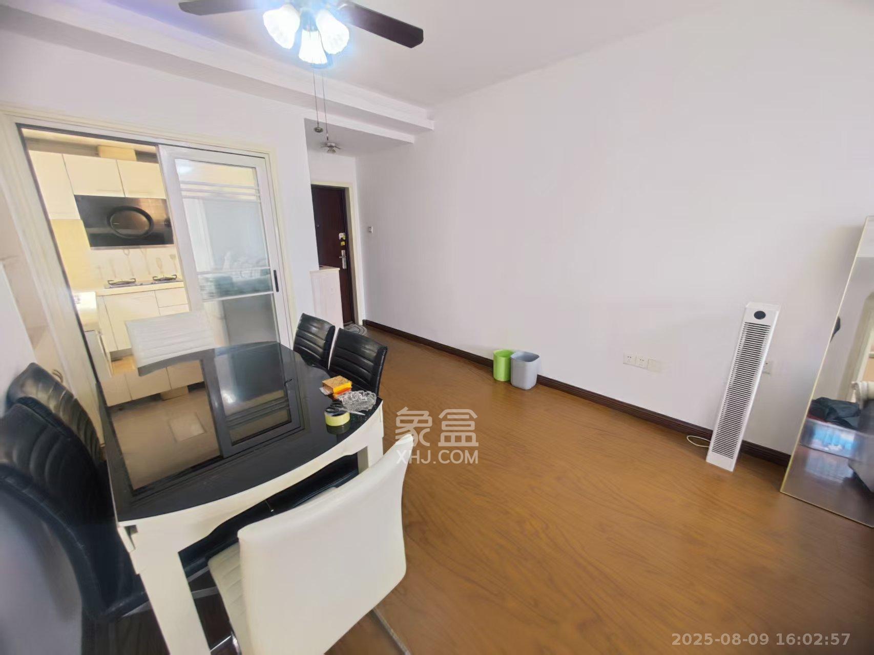 万芙锦城 2室2厅1卫 2100.0元/月 万芙锦城 2室2厅1卫 2100.0元/月室内图