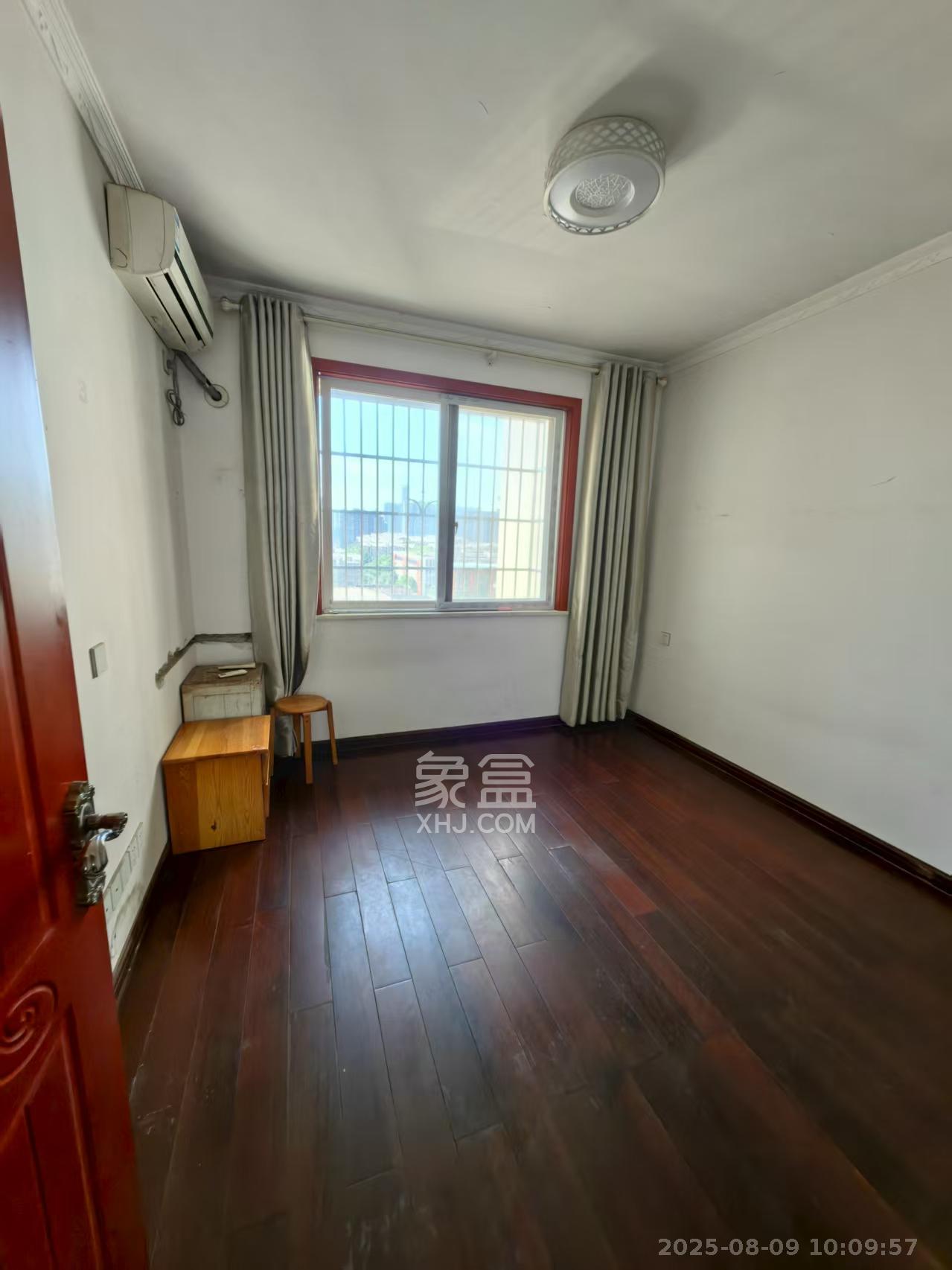 麓谷锦和园 2室2厅1卫 2000.0元/月 麓谷锦和园 2室2厅1卫 2000.0元/月室内图