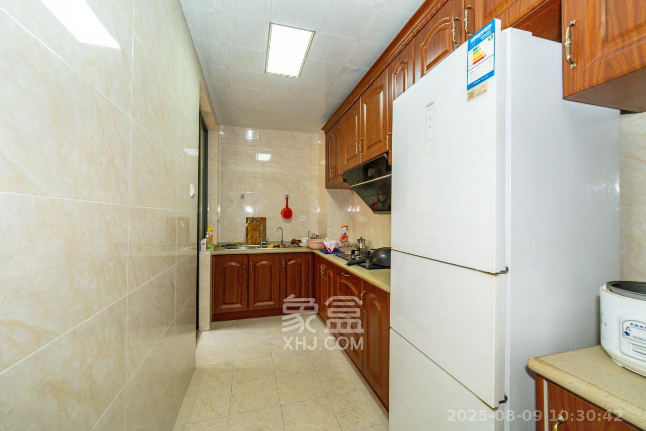 深业睿城 3室2厅1卫 2300.0元/月 深业睿城 3室2厅1卫 2300.0元/月室内图