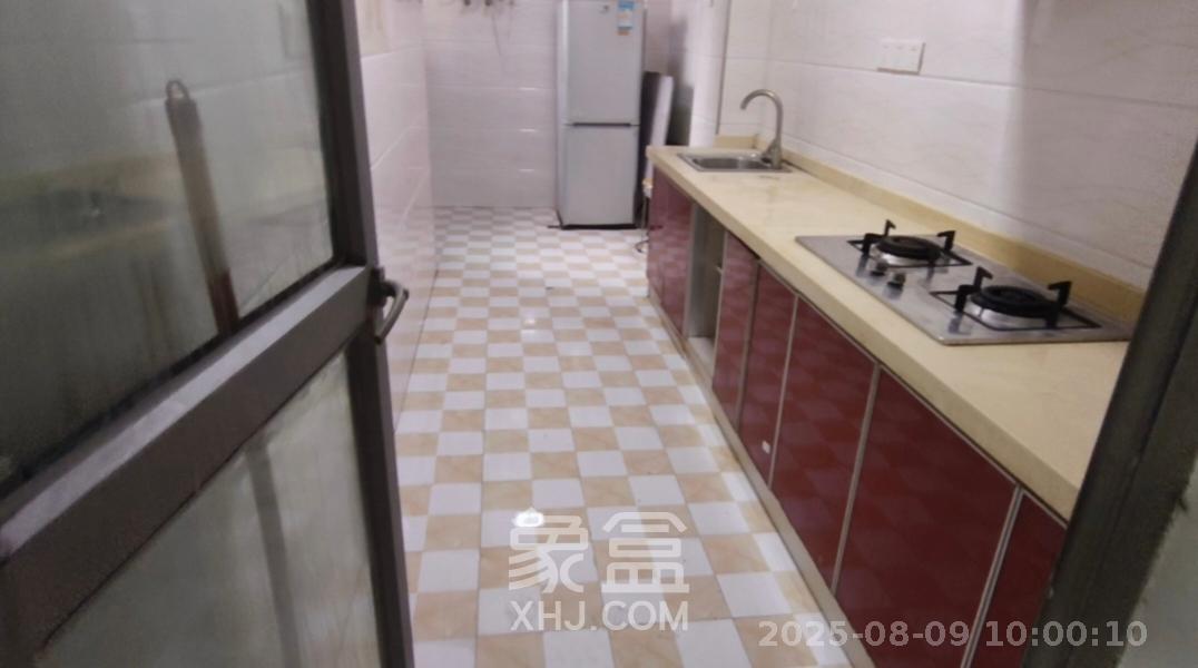 新城新世界一二三期  2室2厅1卫   2300.00元/月室内图