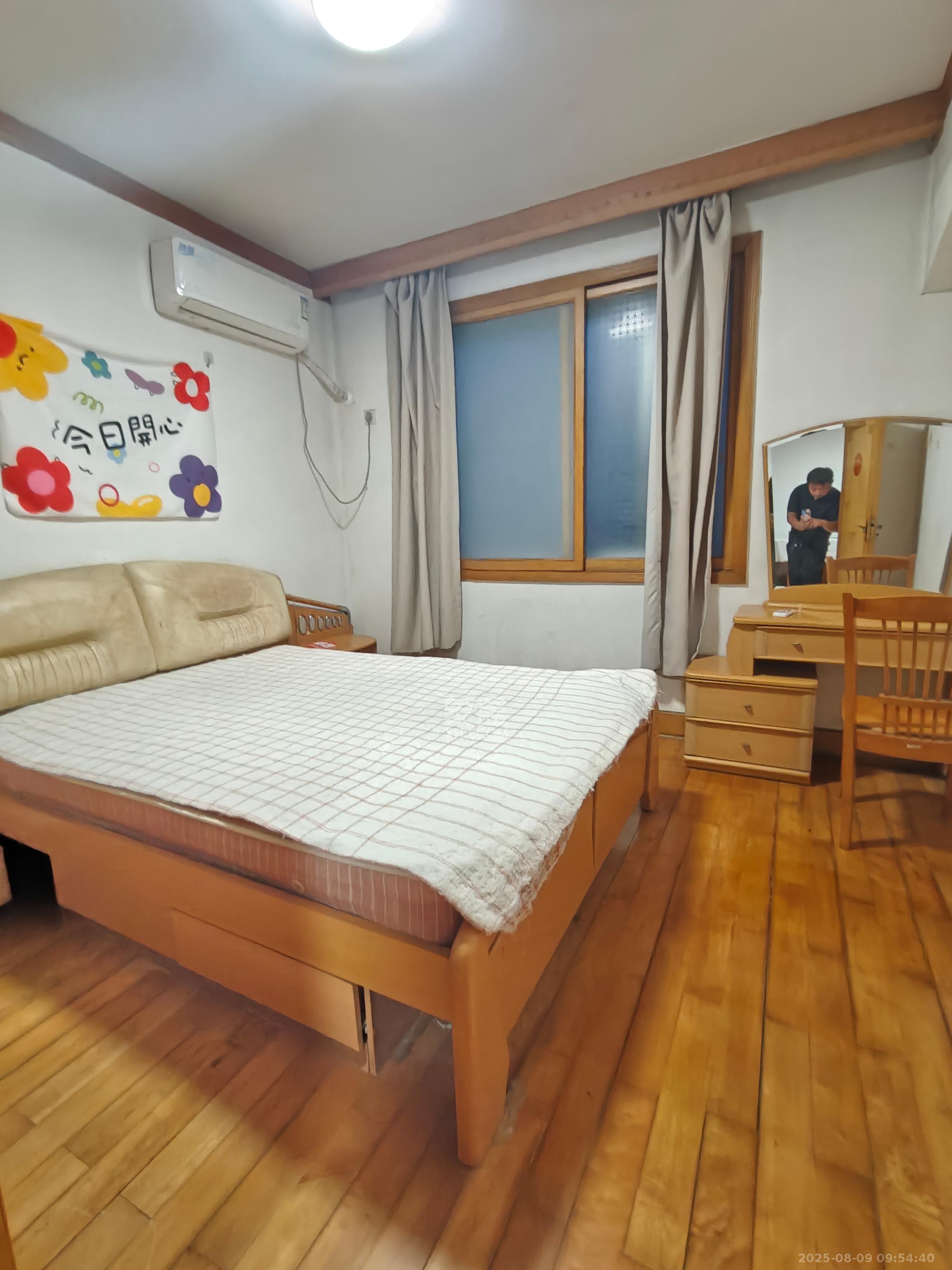 向韶村 2室2厅1卫 1800.0元/月 向韶村 2室2厅1卫 1800.0元/月室内图