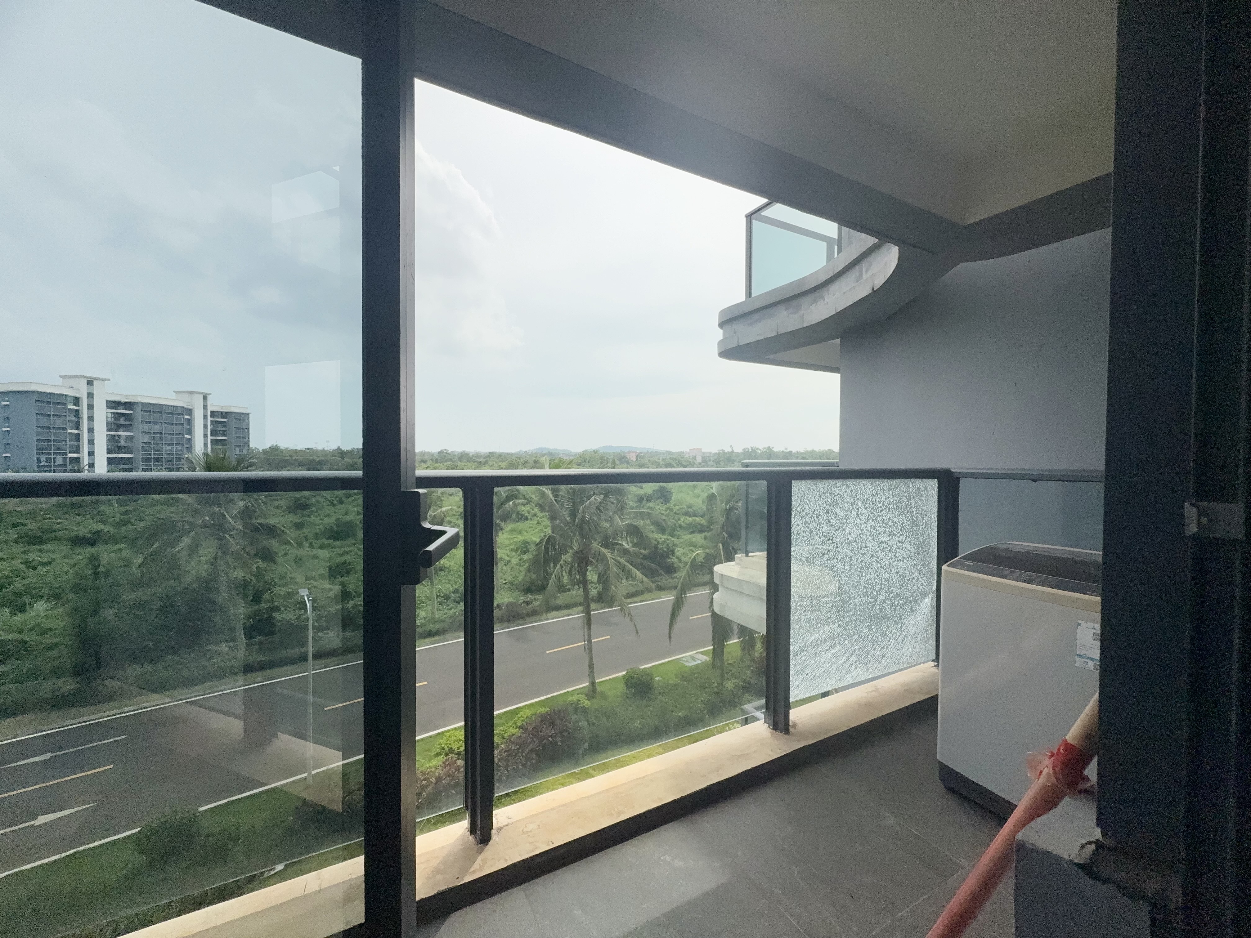 观澜湖-君悦公馆  3室2厅2卫    2000.0元/月 观澜湖-君悦公馆  3室2厅2卫    2000.0元/月室内图