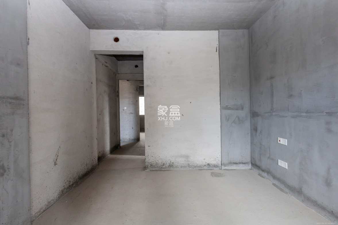 恒大江湾 3室2厅2卫 116.0万 恒大江湾 3室2厅2卫 116.0万卧室