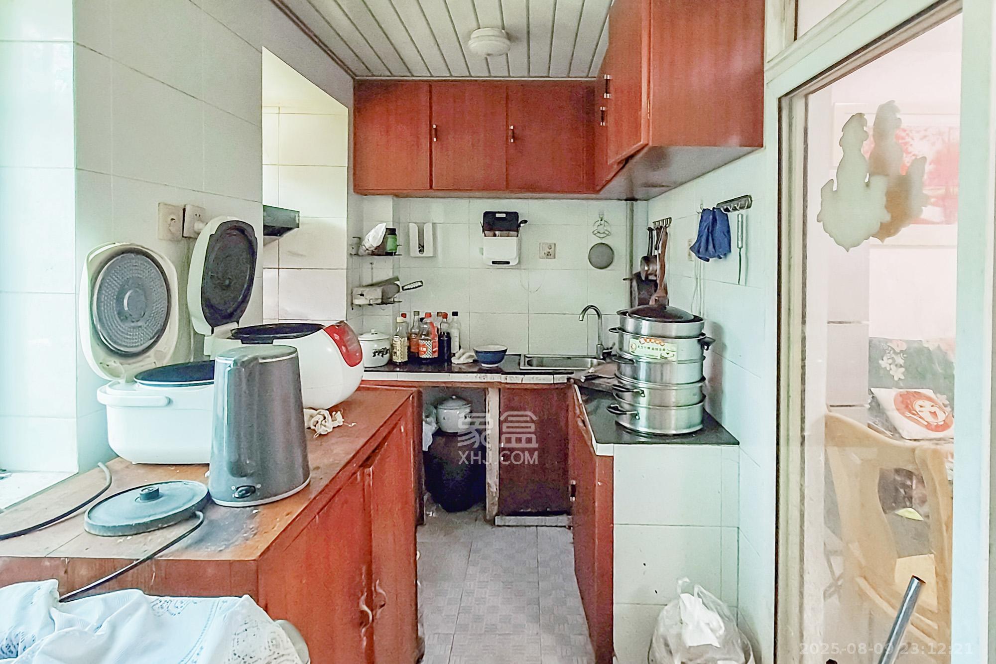 长沙花纸印刷厂宿舍  2室1厅1卫    45.0万 长沙花纸印刷厂宿舍  2室1厅1卫    45.0万厨房