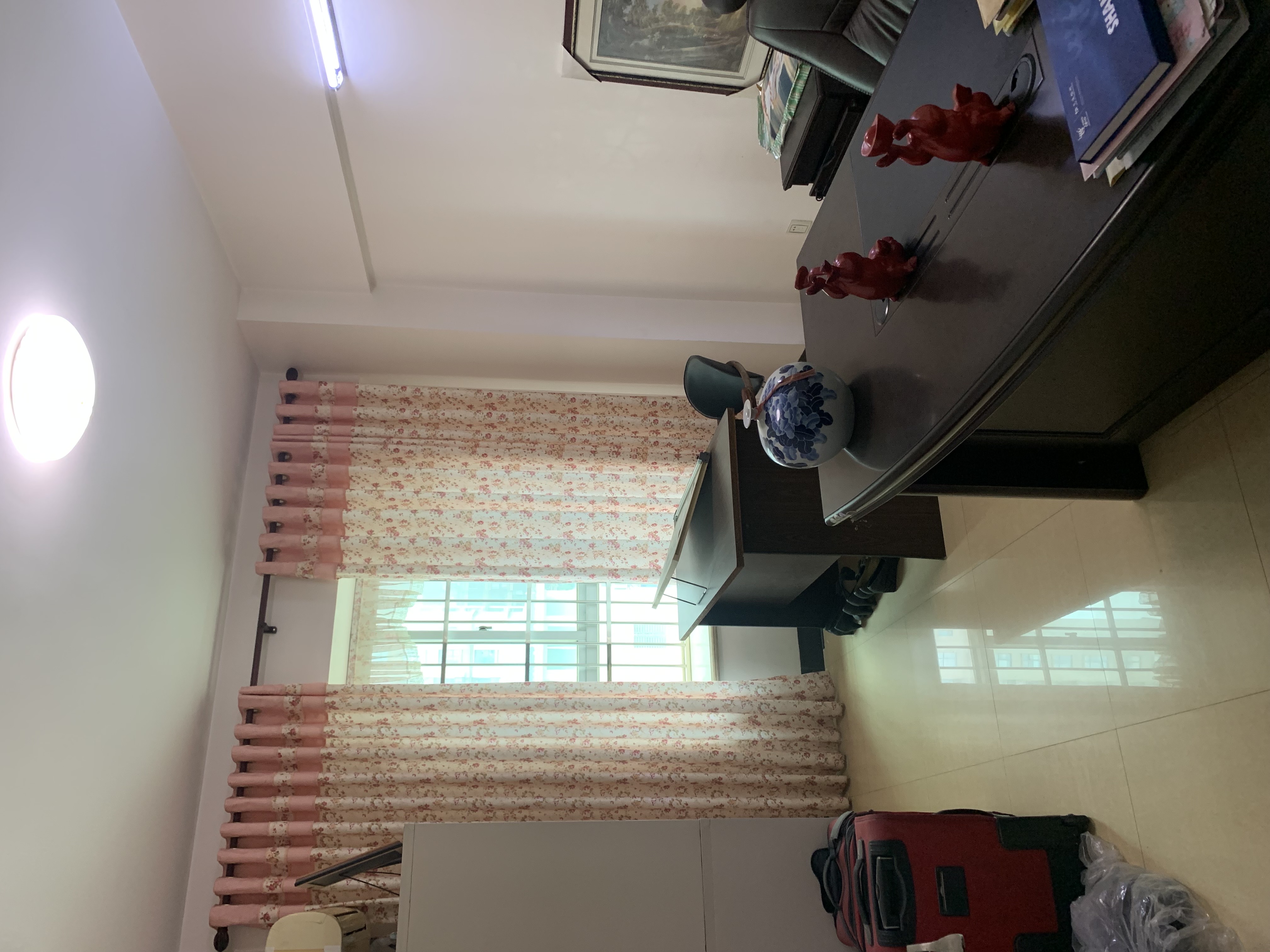 广昌花园 4室2厅2卫 154.0万 广昌花园 4室2厅2卫 154.0万客厅