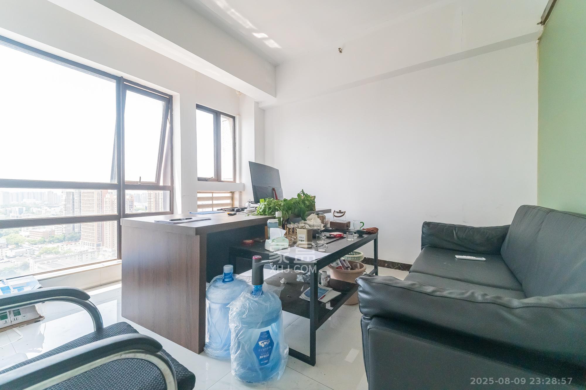 博雅例外 1室1厅1卫 40.8万 博雅例外 1室1厅1卫 40.8万其他