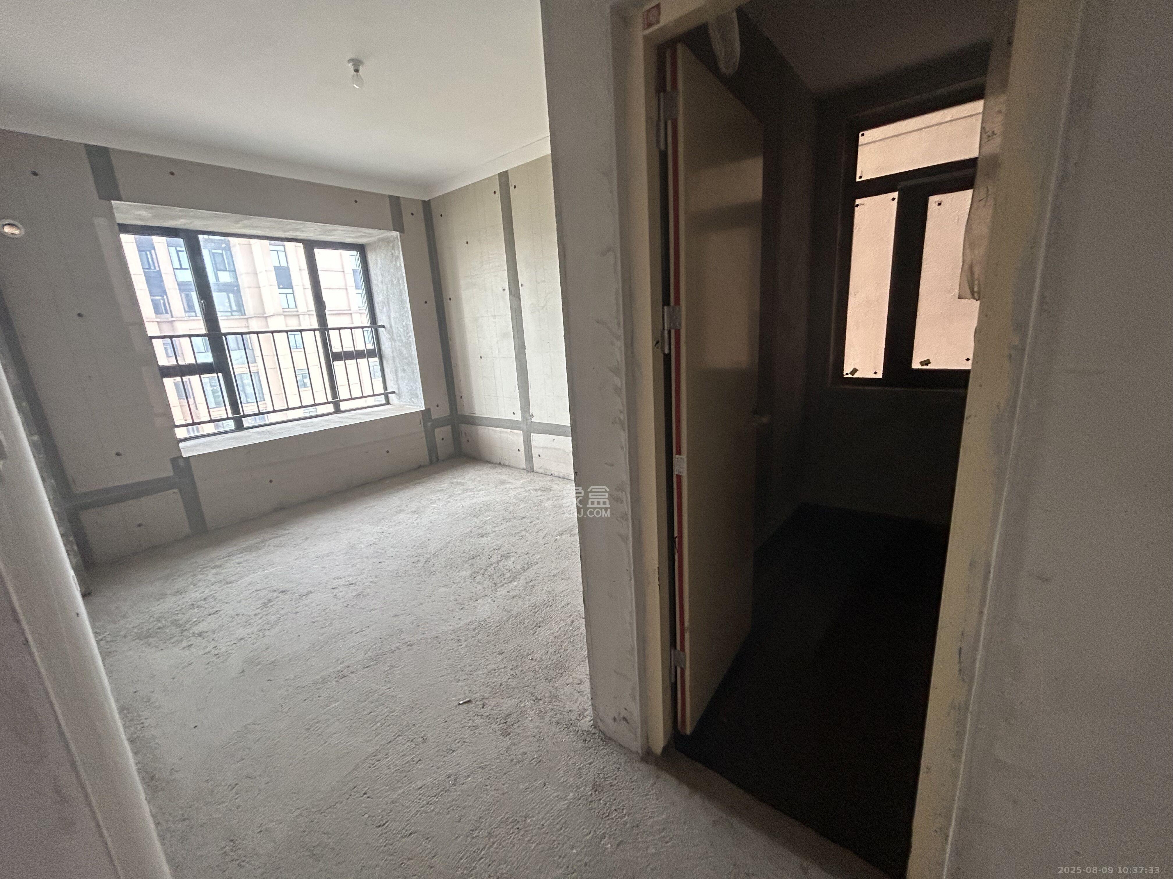 长房星昇公馆  3室2厅2卫    1400.0元/月 长房星昇公馆  3室2厅2卫    1400.0元/月室内图