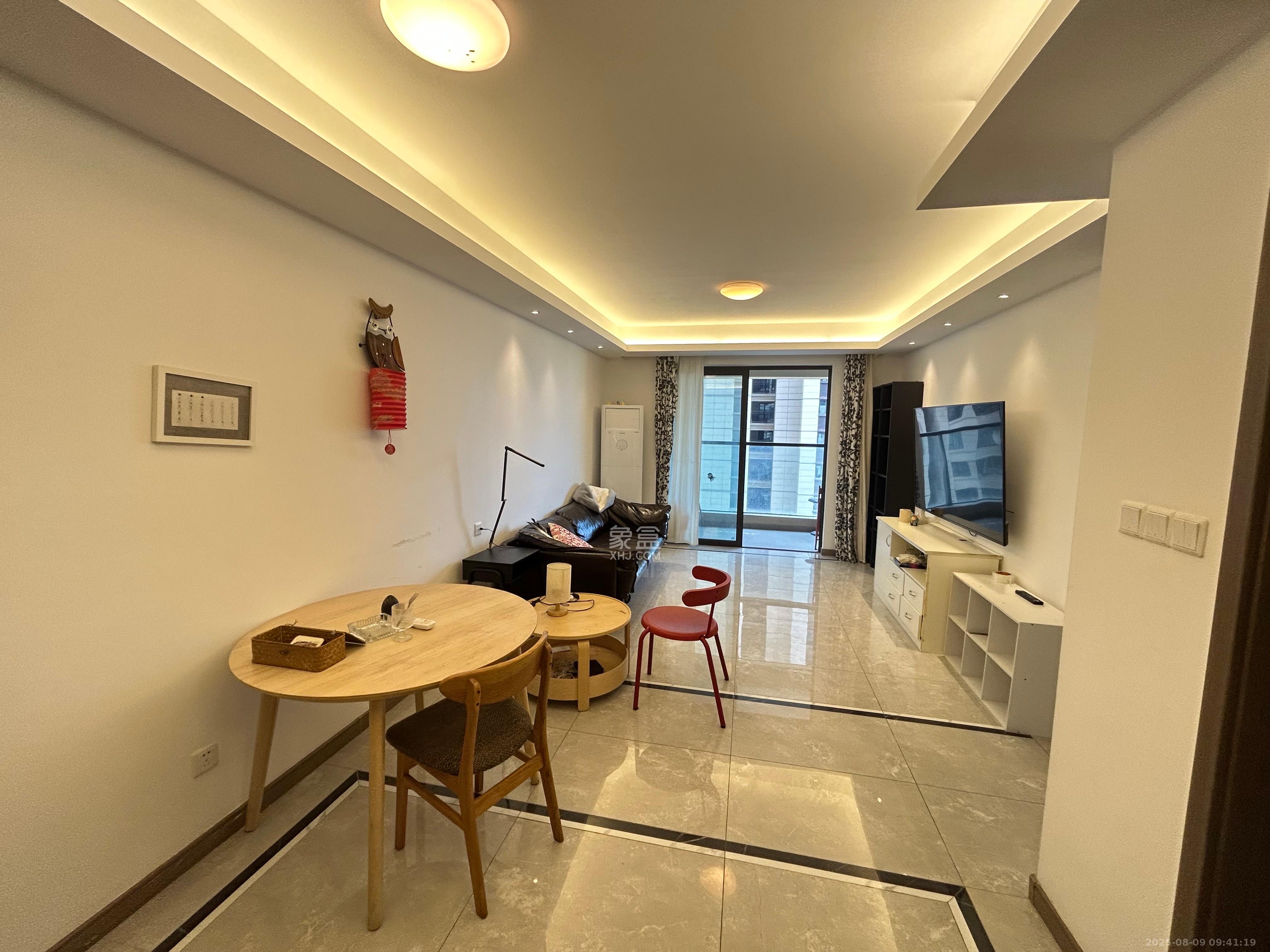 龙湖铂金中心（龙湖春江郦城）  3室2厅2卫    4000.0元/月室内图