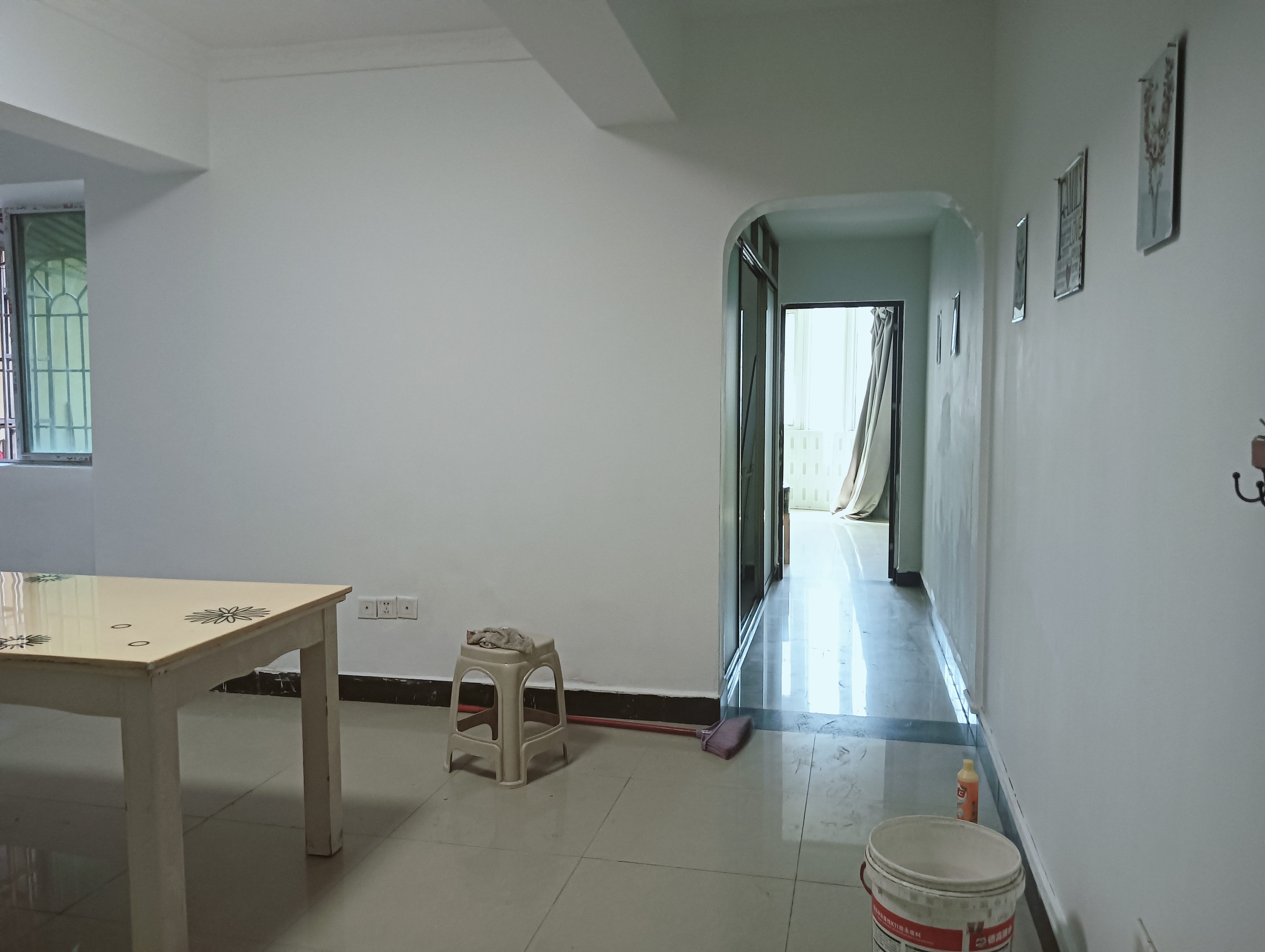 凤翔大厦 1室0厅0卫 1600.0元/月 凤翔大厦 1室0厅0卫 1600.0元/月室内图