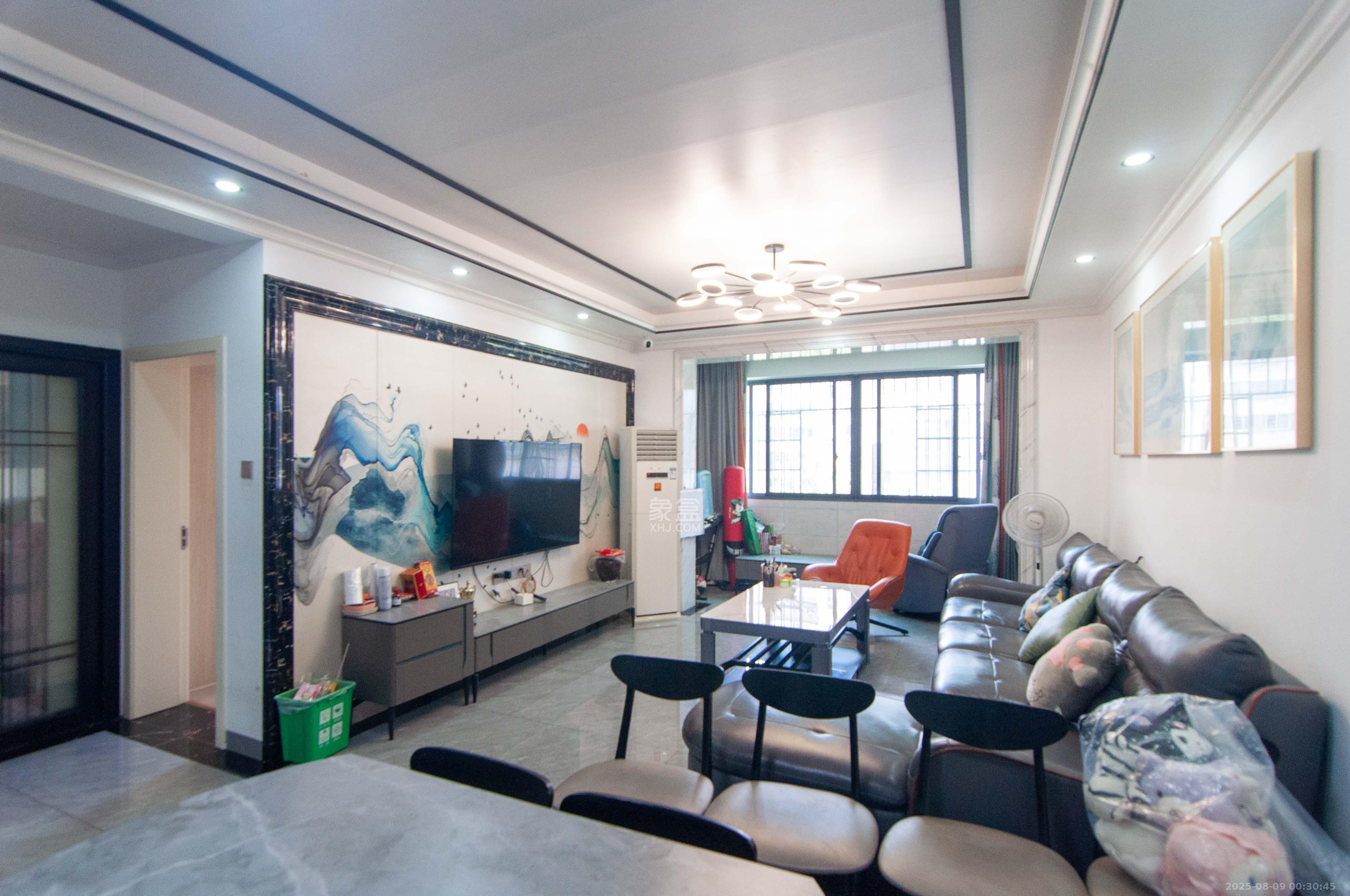 麓谷雅园 1室2厅1卫 77.2万 麓谷雅园 1室2厅1卫 77.2万客厅