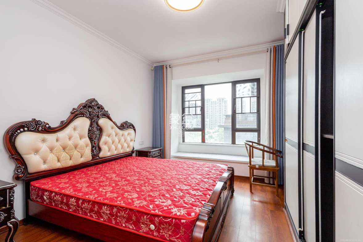 龙湖碧桂园天宸原著  4室2厅2卫    199.0万 龙湖碧桂园天宸原著  4室2厅2卫    199.0万卧室