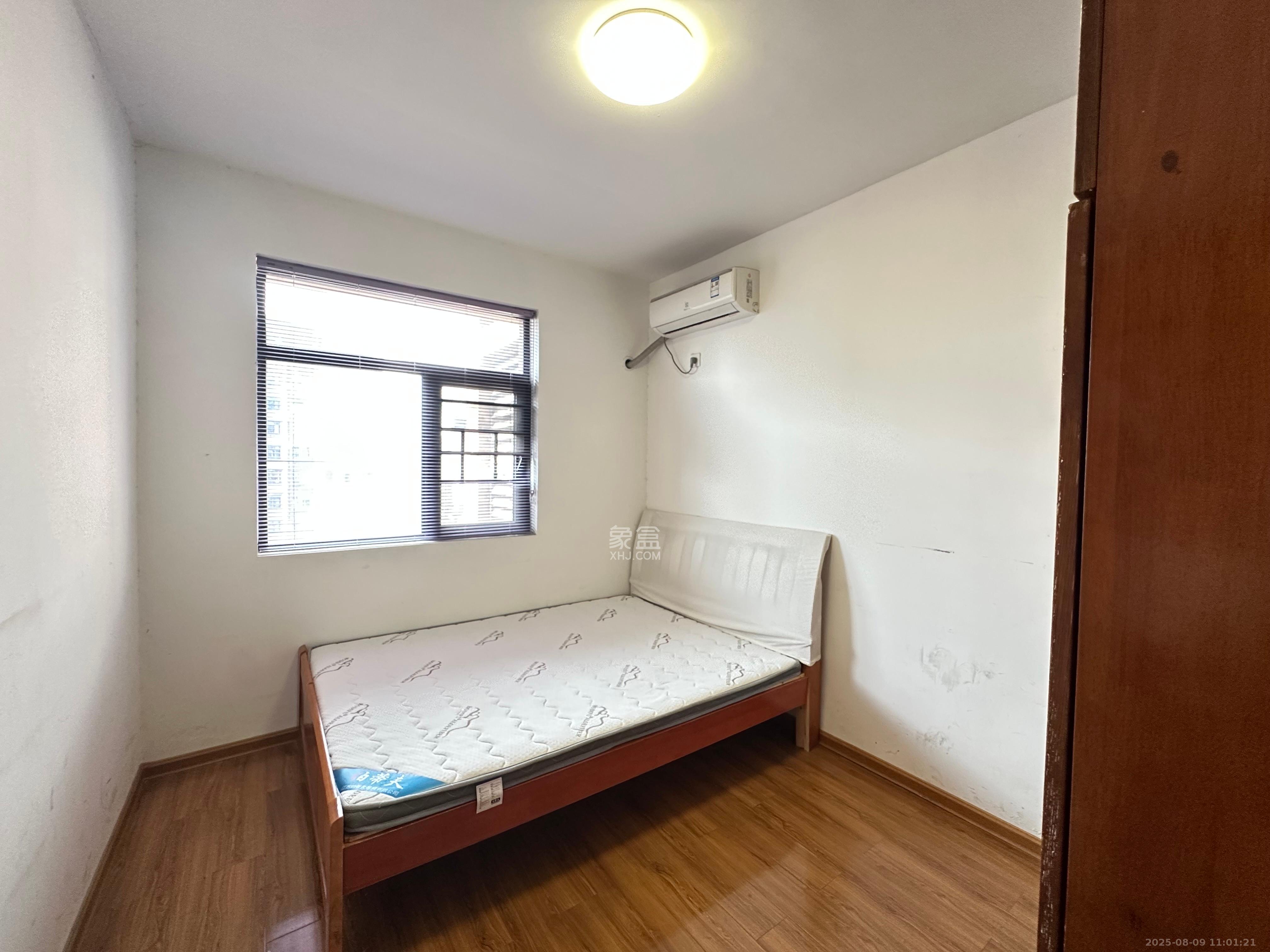 未来漫城  3室2厅1卫   2300.00元/月室内图